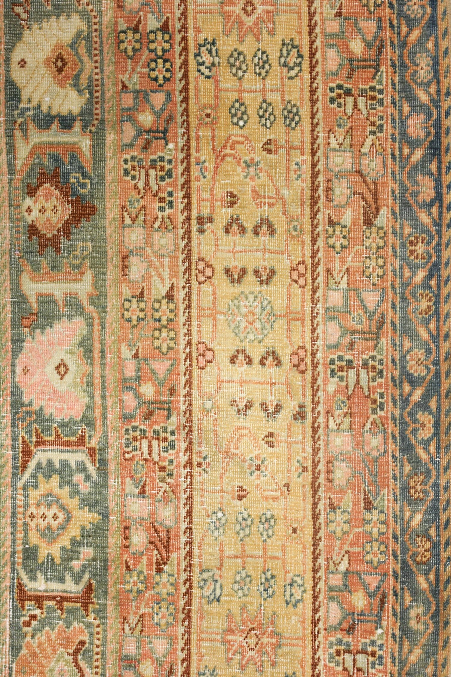 Antique Qahsai Handwoven Traditional Rug, J10247