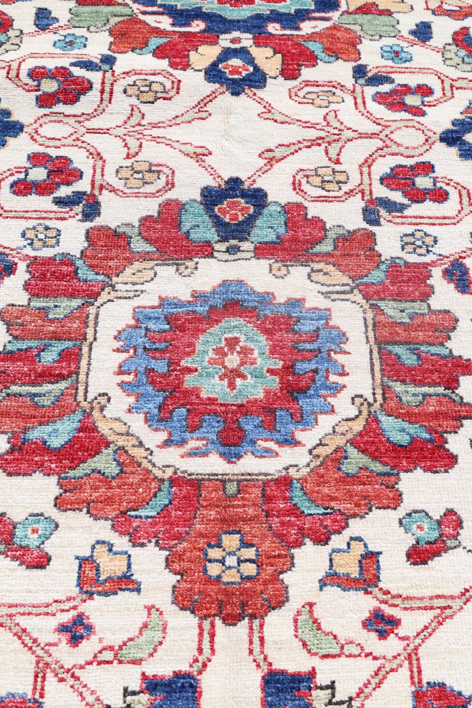 Sultanabad Handwoven Traditional Rug, J74888