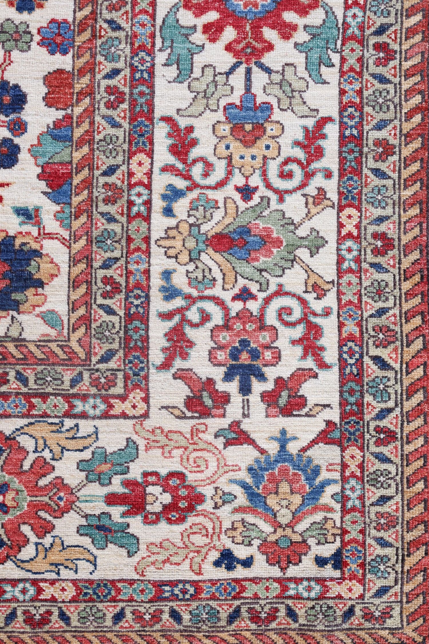 Sultanabad Handwoven Traditional Rug, J74888