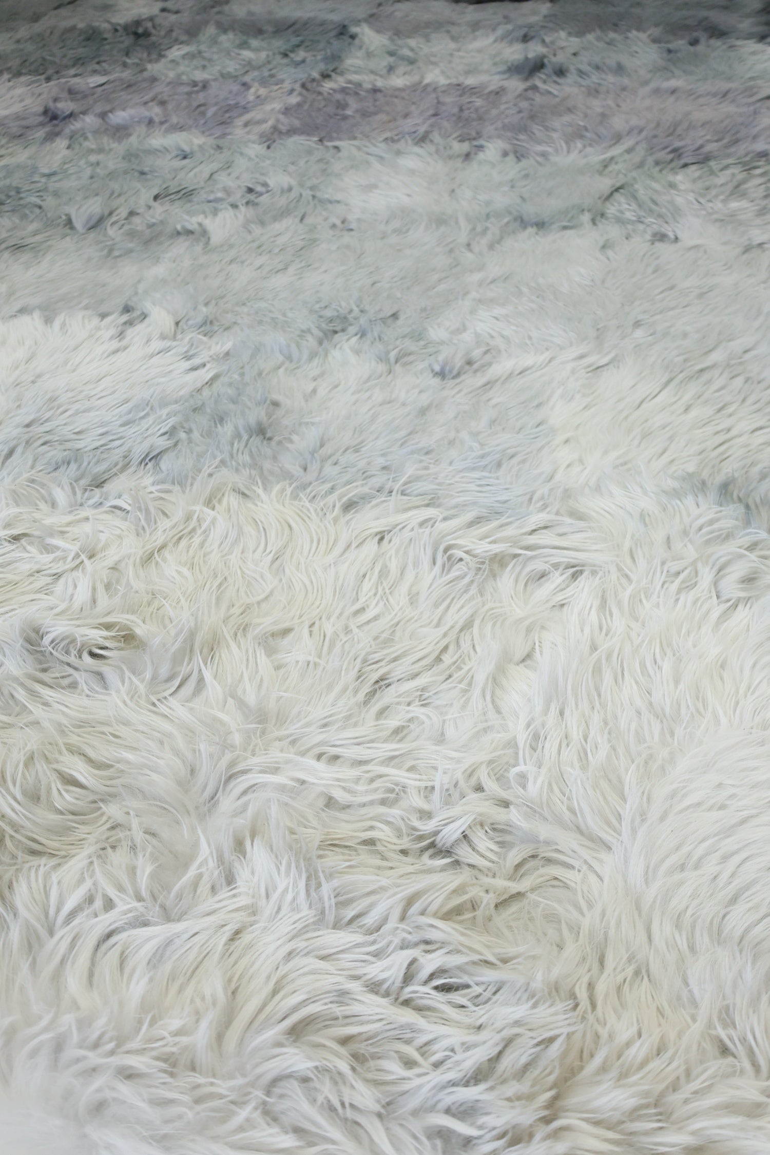 Angora Ombre Animal Hide Contemporary Rug, J75770