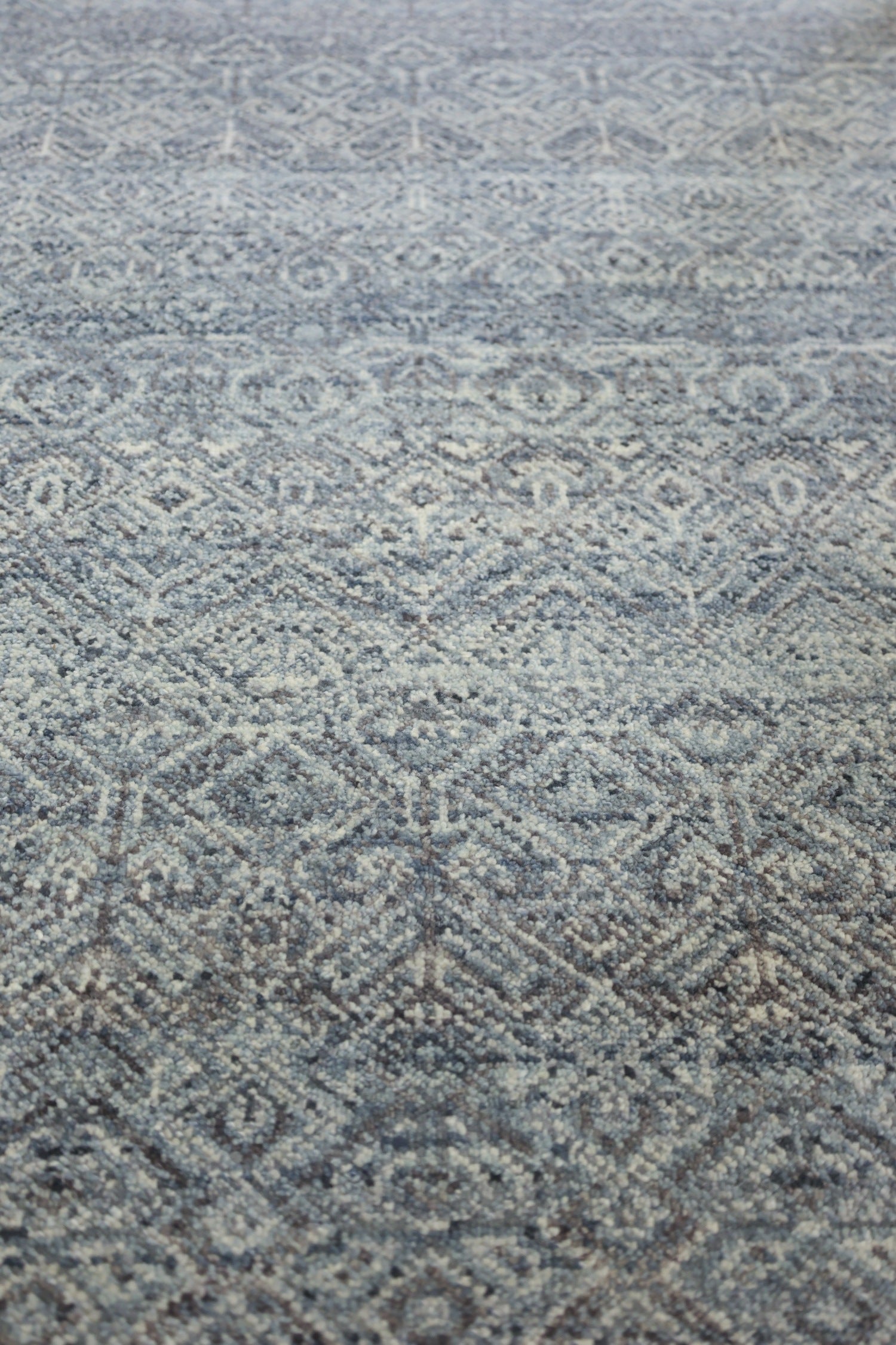 Kohinoor Handwoven Contemporary Rug, J72459