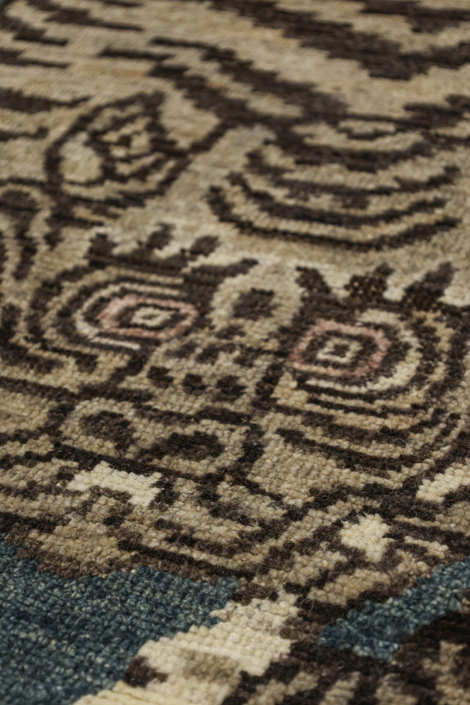 Tiger King Handwoven Contemporary Rug, J78070
