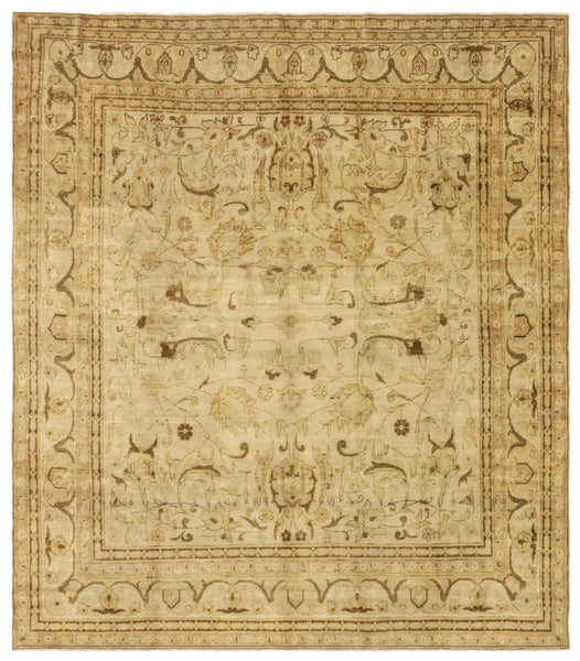 Vintage Agra Handwoven Traditional Rug