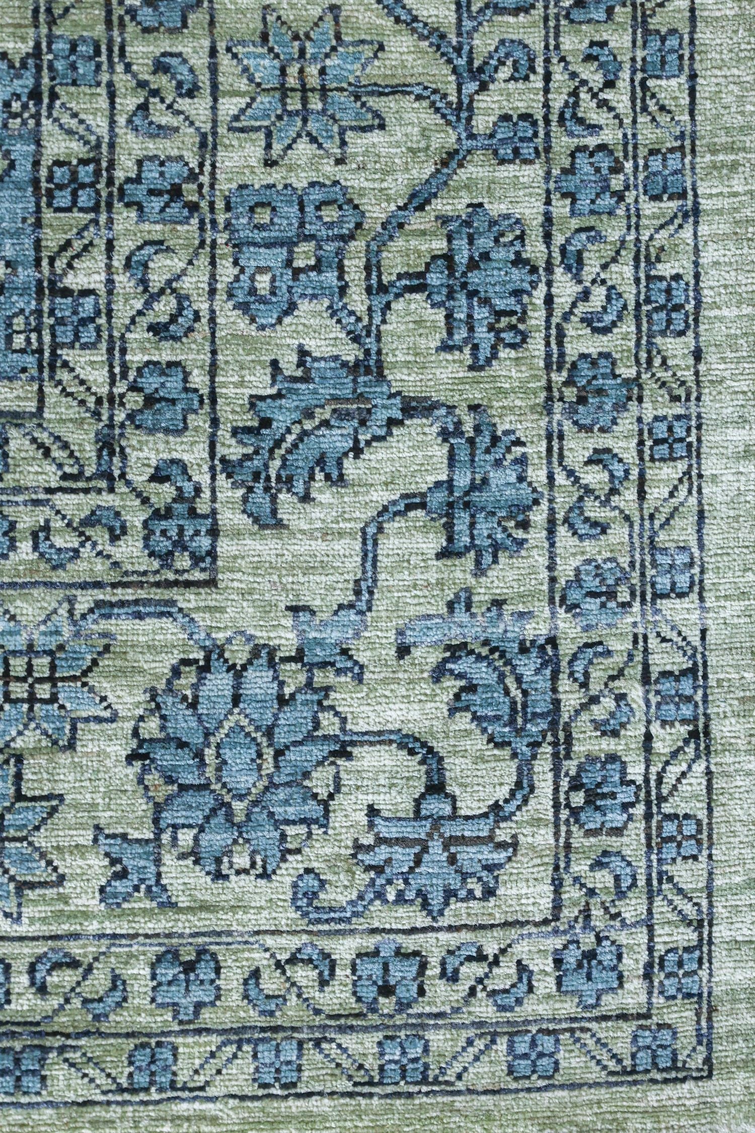 Amritsar Handwoven Traditional Rug, J75436