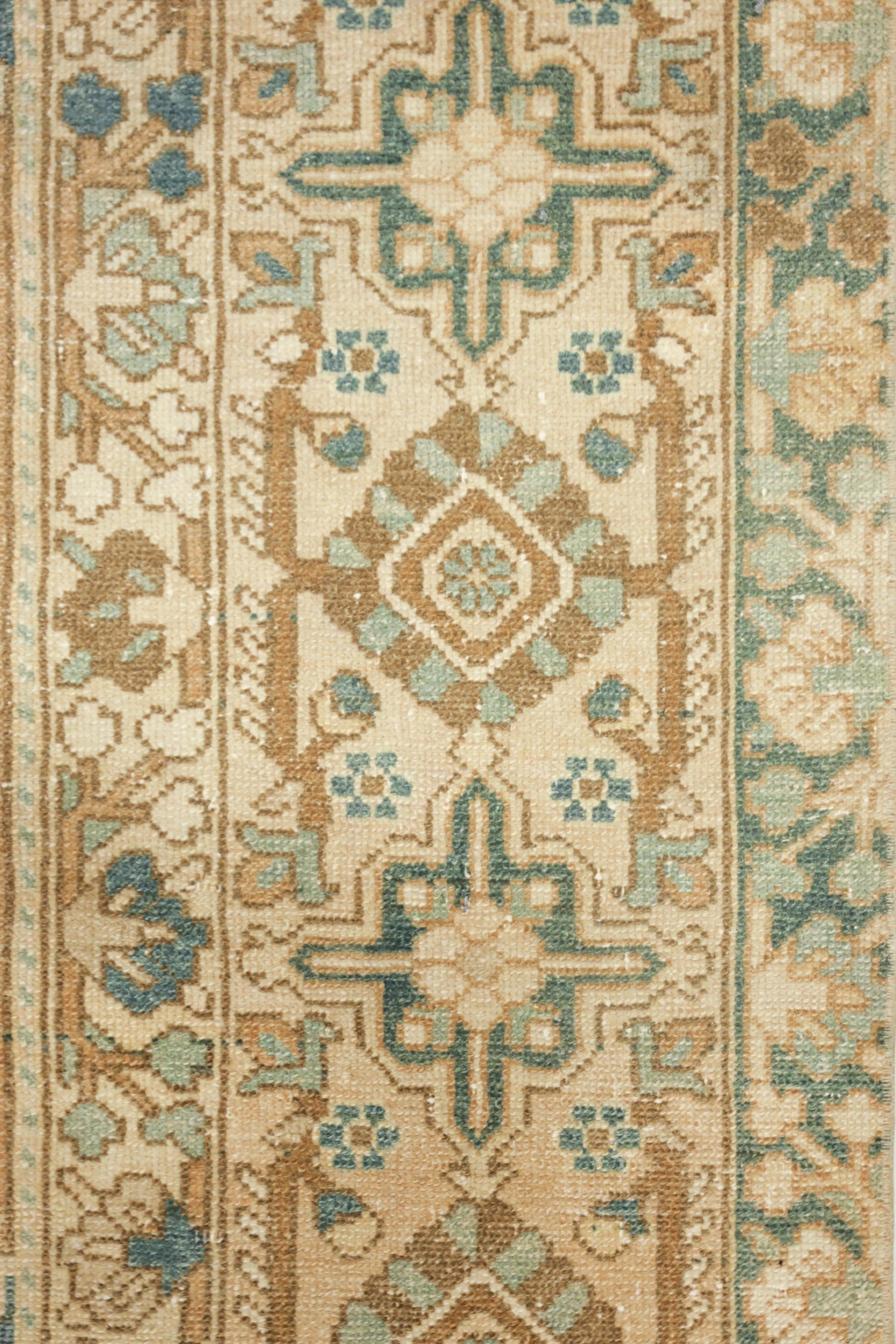 Vintage Bakhtiari Handwoven Traditional Rug, J65776