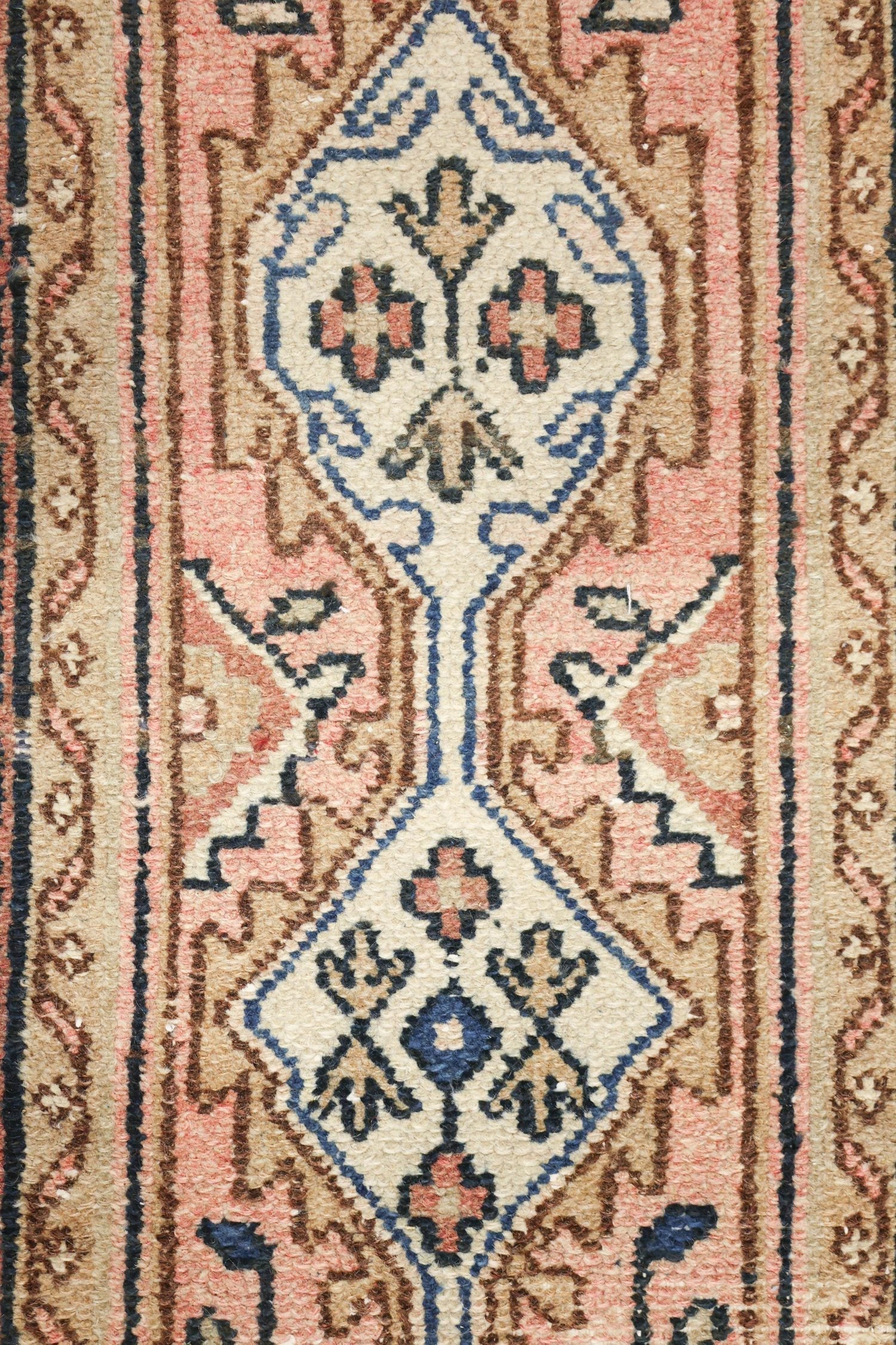 Vintage Bibikabad Handwoven Traditional Rug, 69527