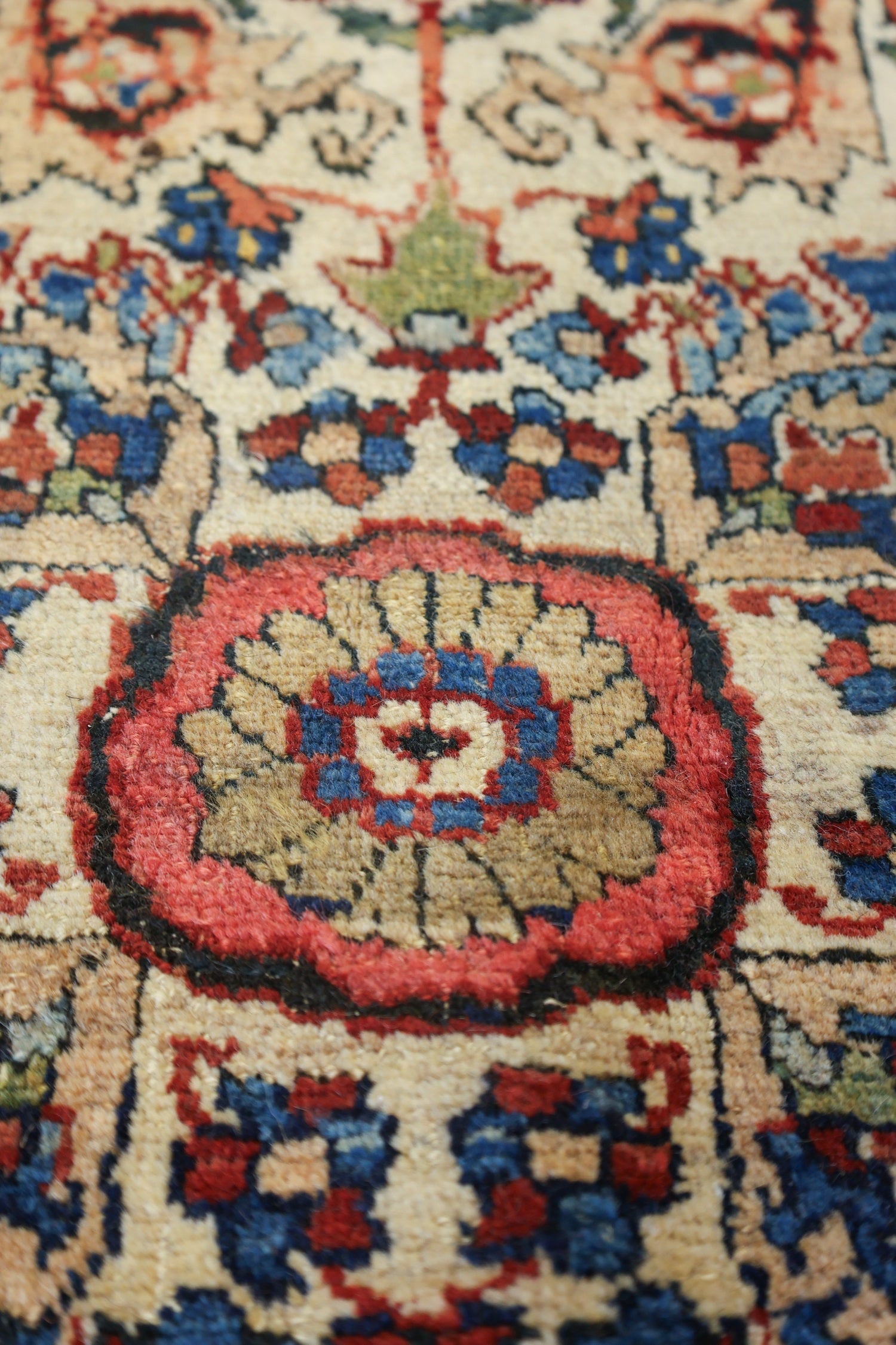 Antique Bijar Handwoven Traditional Rug, J69161