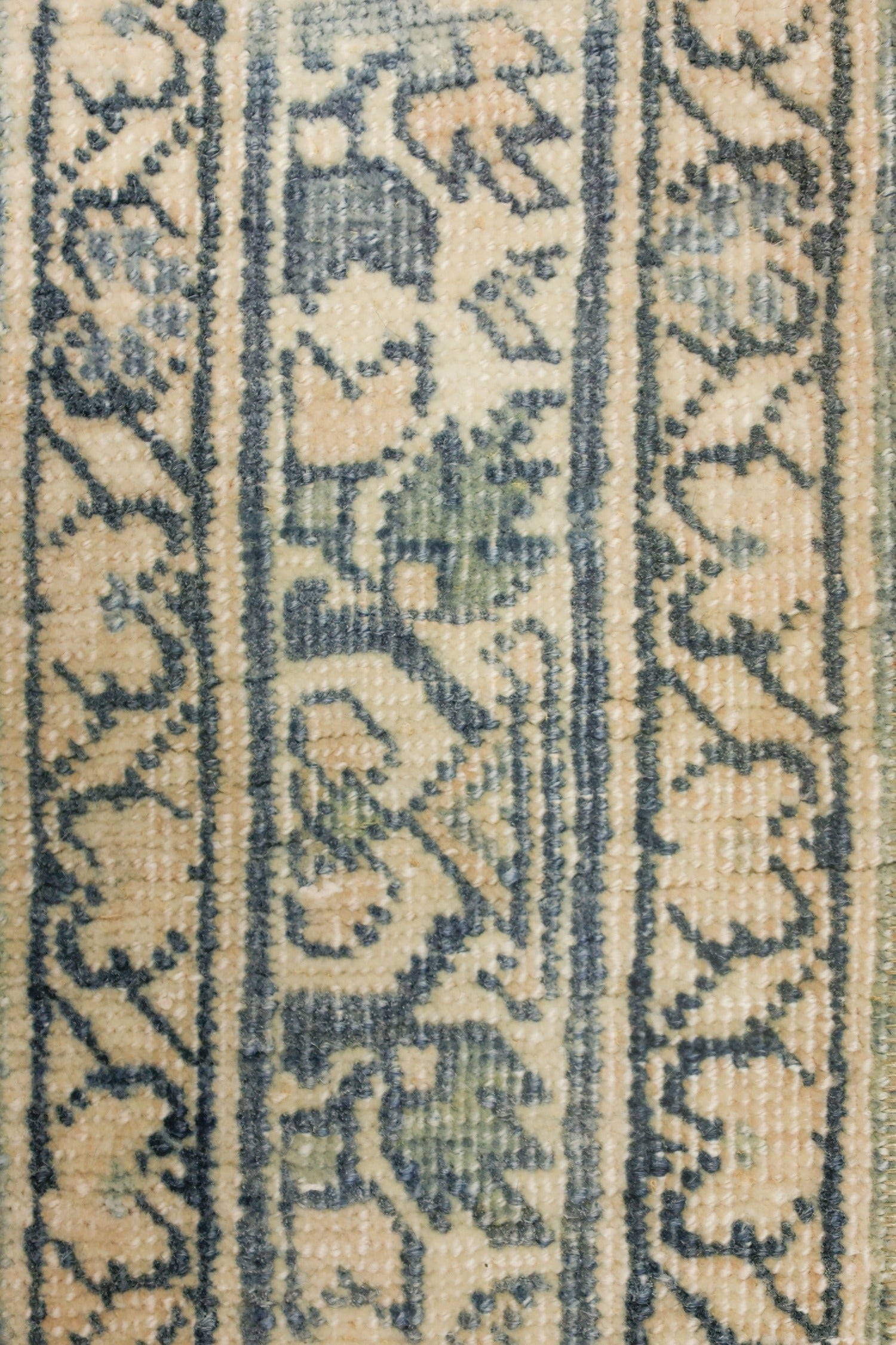 Vintage Bijar Handwoven Traditional Rug, J73510