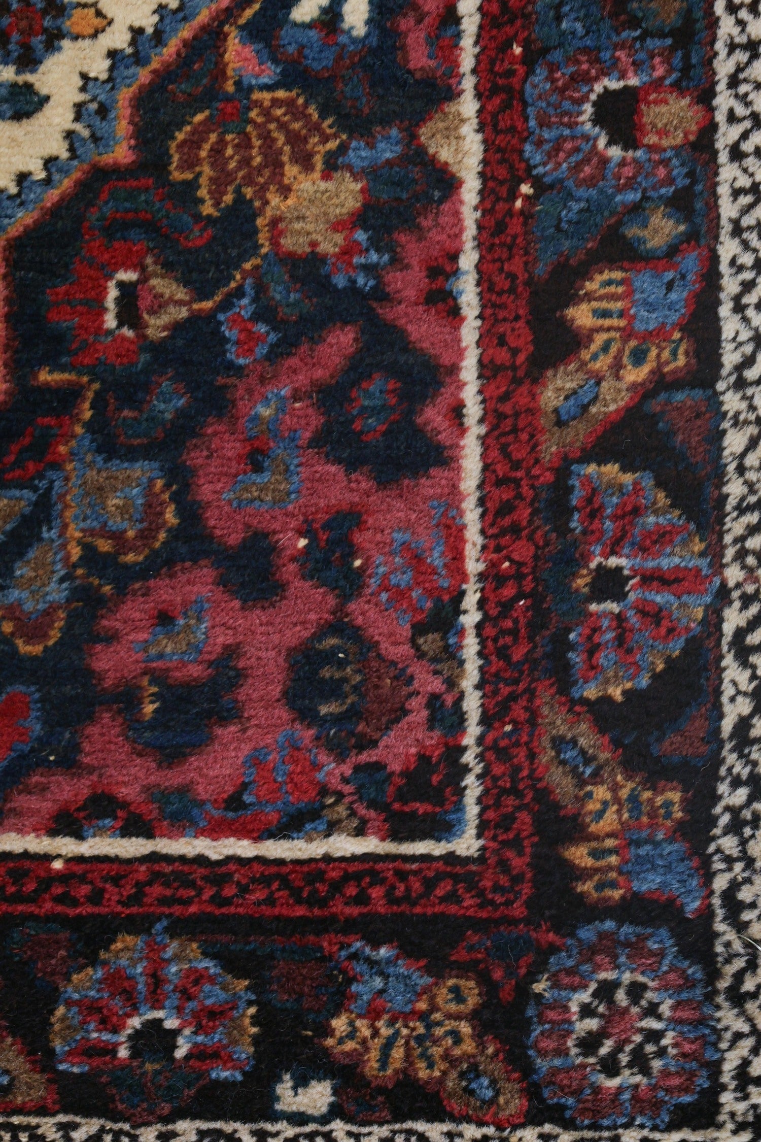 Antique Dargazine Handwoven Traditional Rug, J73944