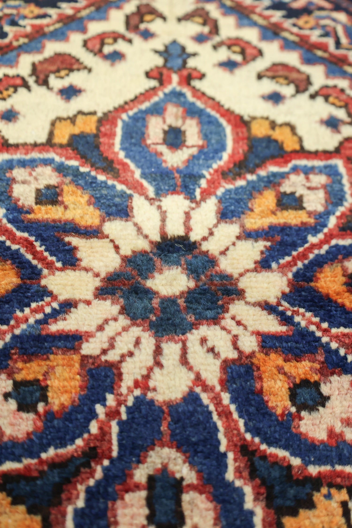 Vintage Hamadan Handwoven Traditional Rug, J75071