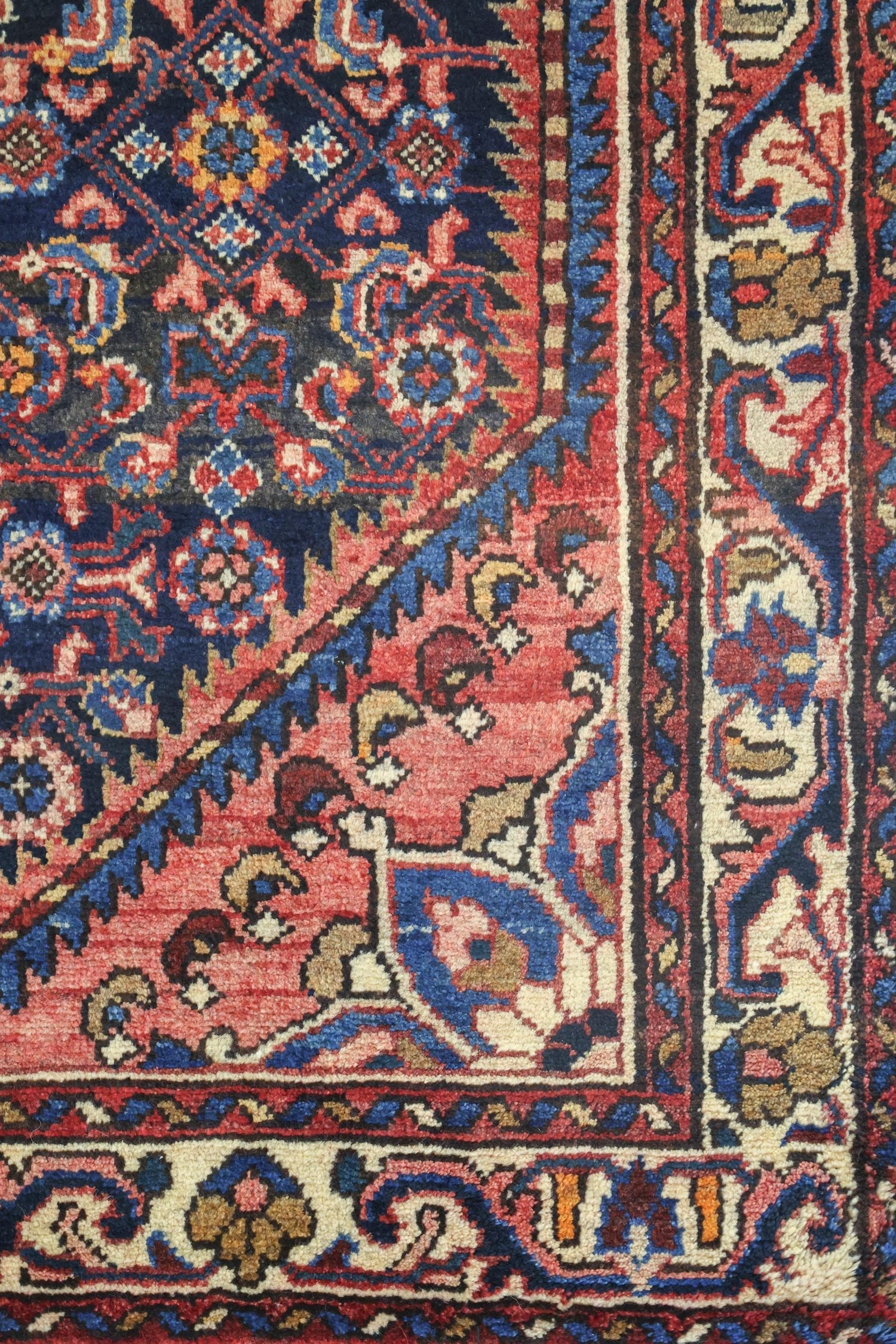 Vintage Hamadan Handwoven Traditional Rug, J75071