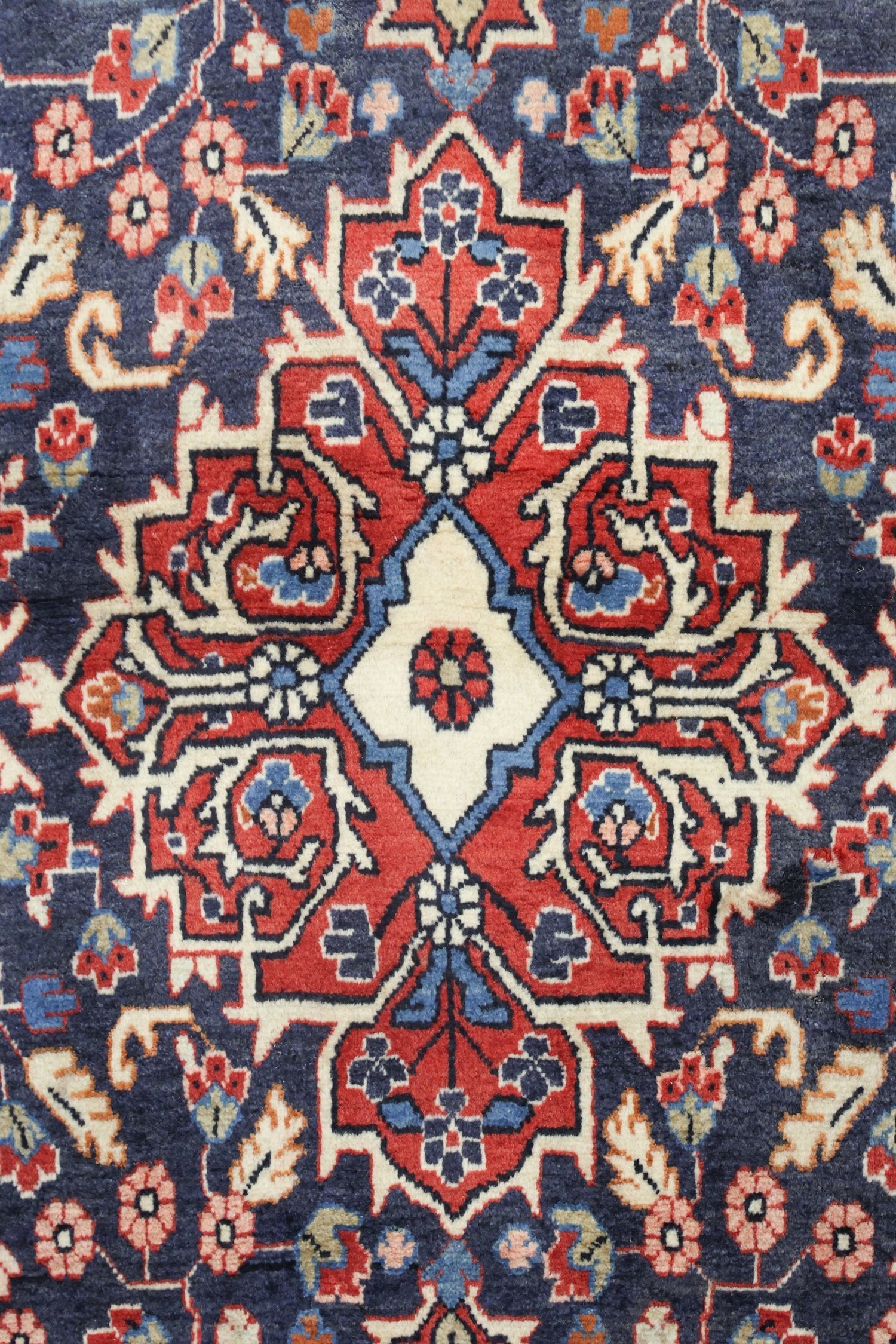 Vintage Jozanne Sarouk Handwoven Traditional Rug, J75053