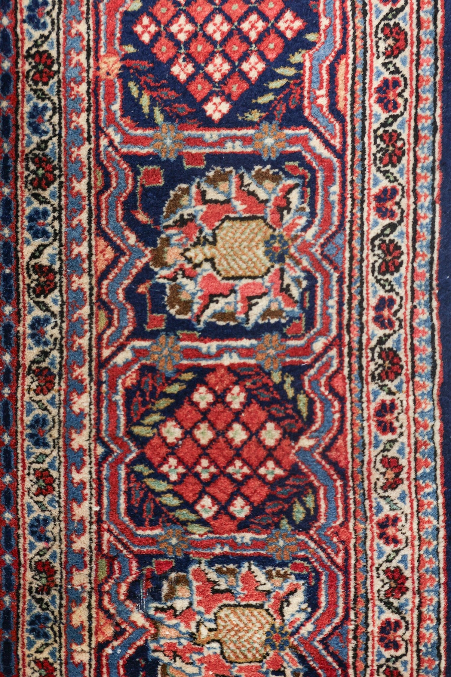 Antique Kashan Handwoven Traditional Rug, J69261