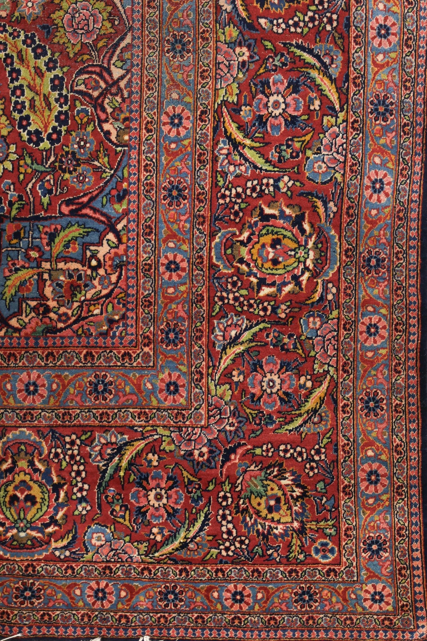 Antique Keshan Handwoven Traditional Rug, J76394