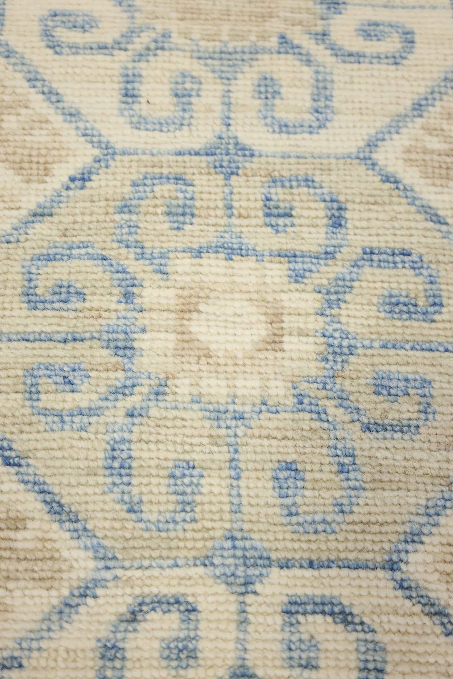 Khotan Handwoven Traditional Rug, J76491