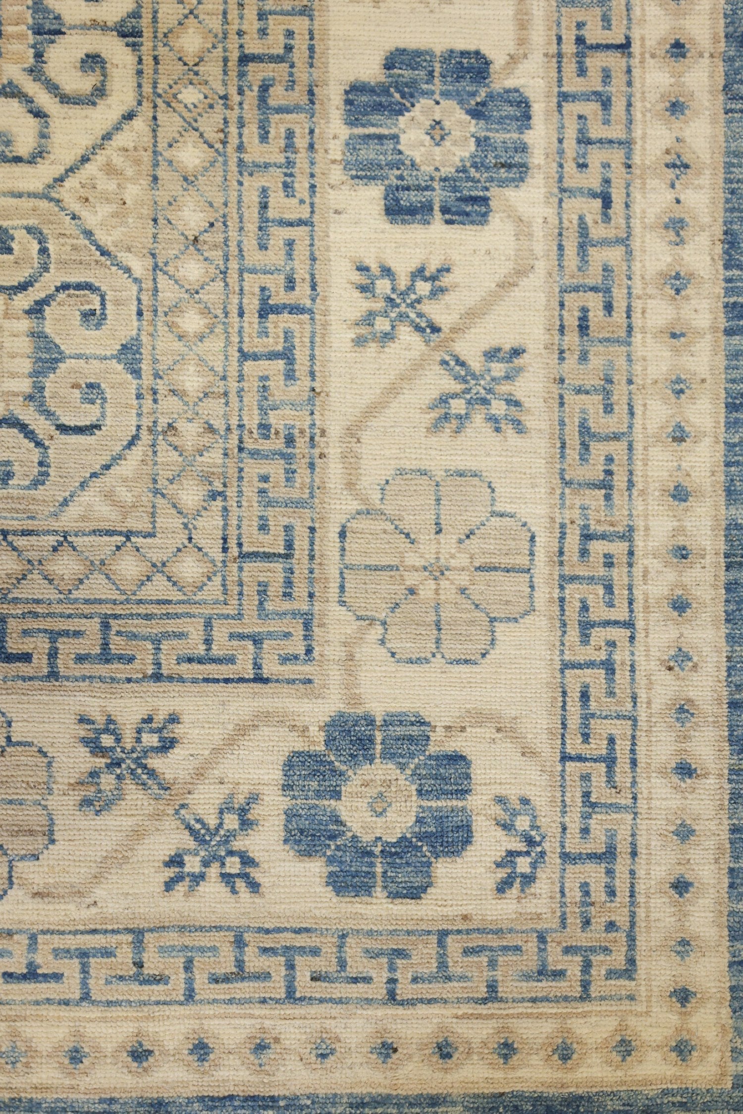 Khotan Handwoven Traditional Rug, J76497