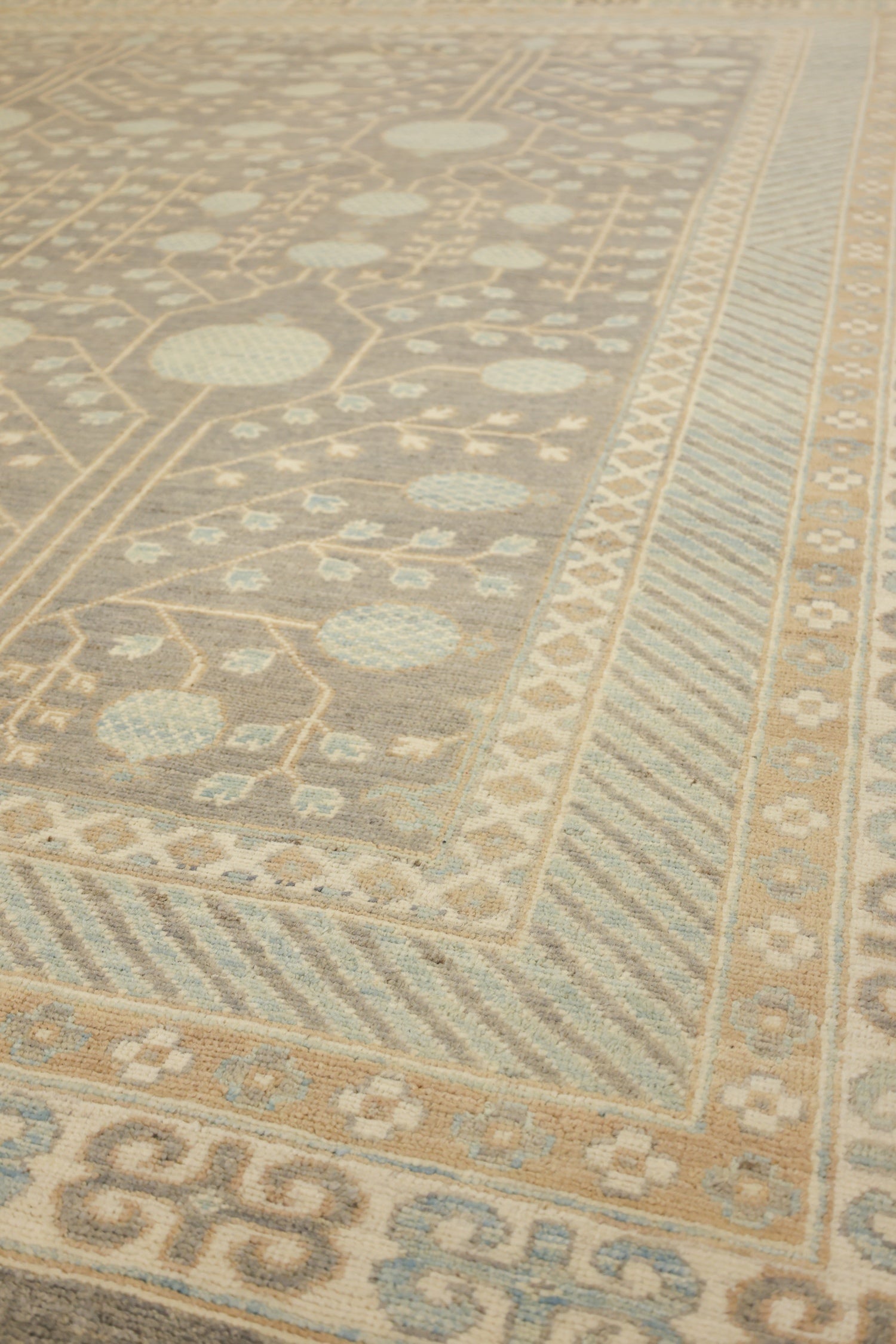 Khotan Handwoven Traditional Rug, J76499