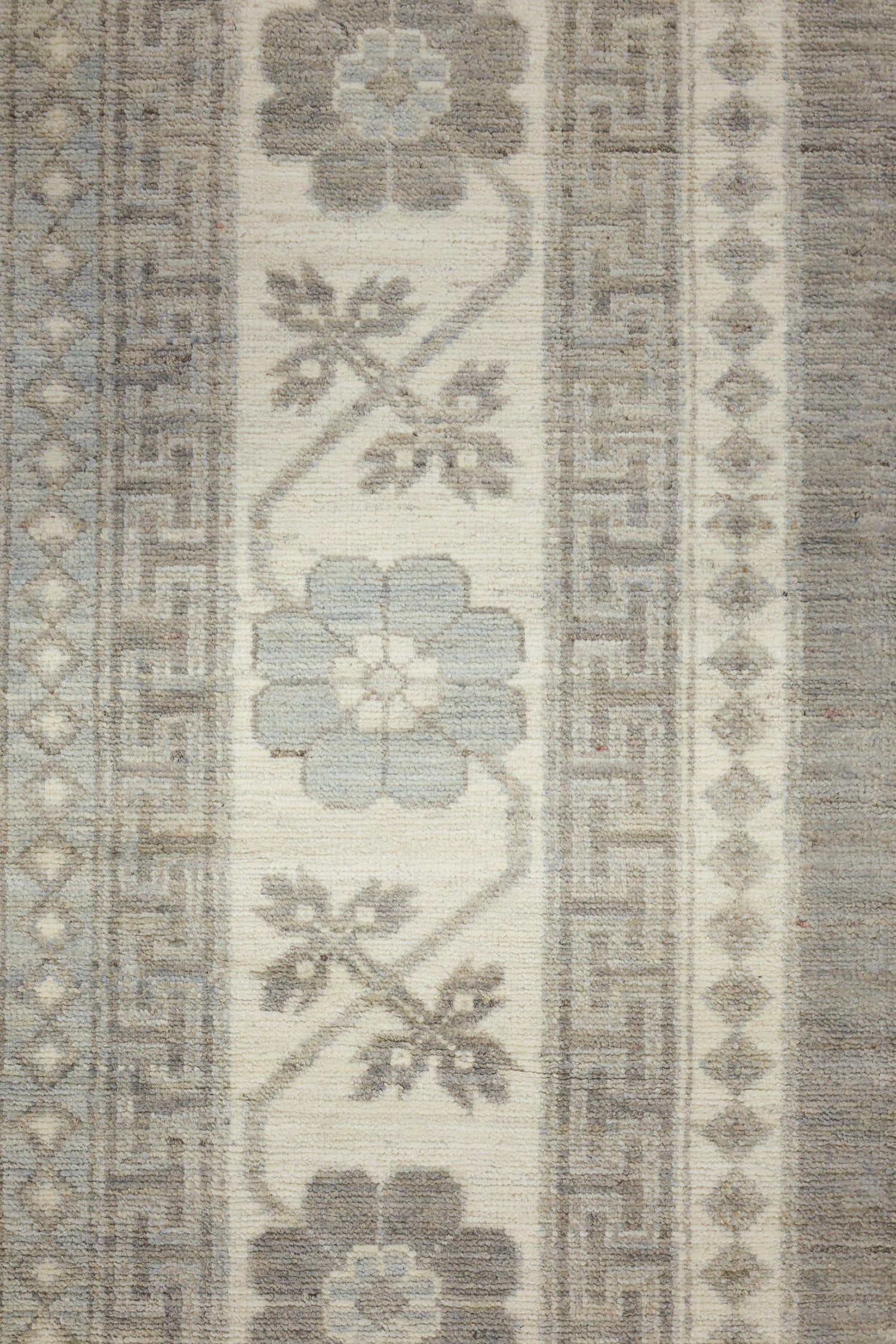 Khotan Handwoven Traditional Rug, J76505