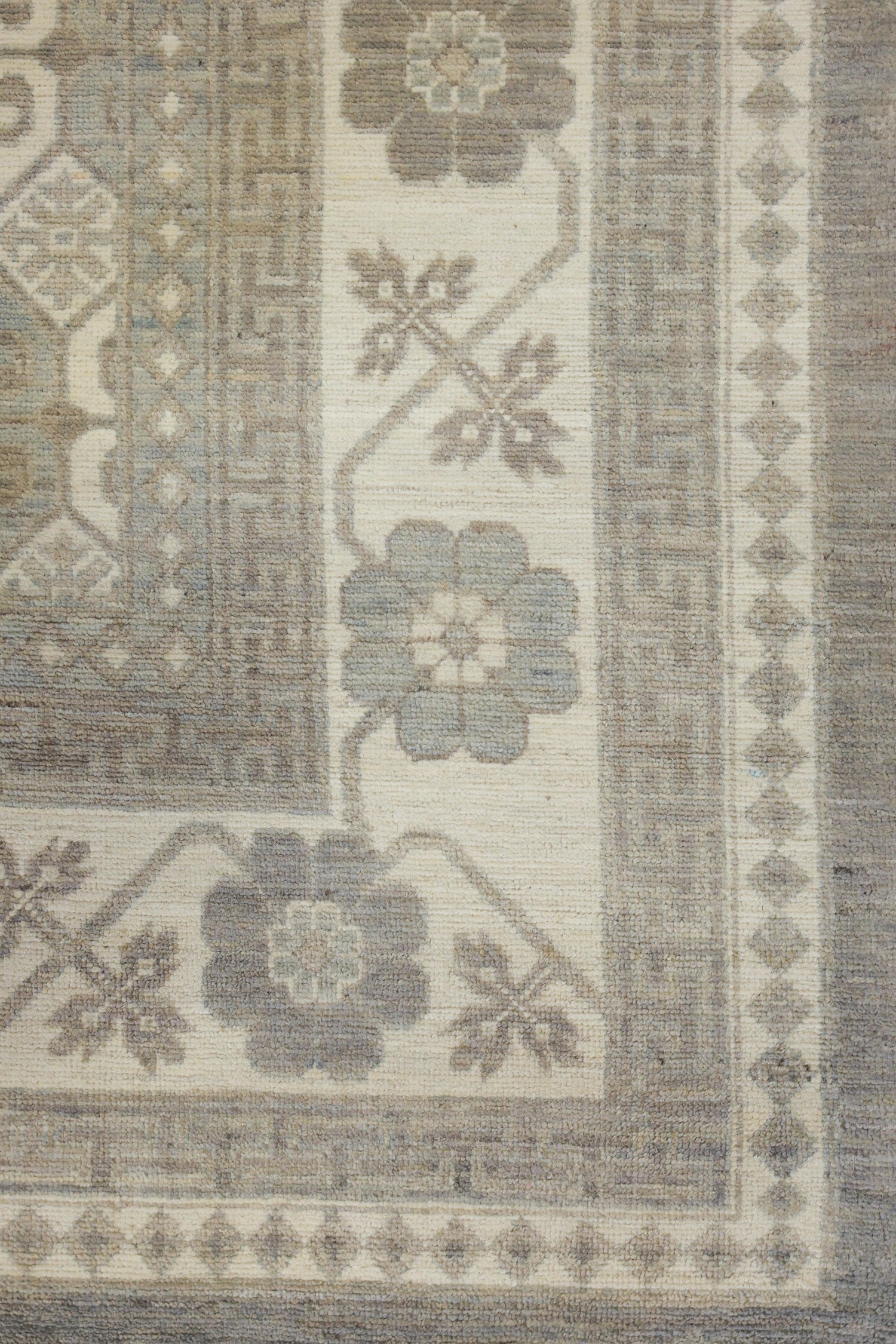 Khotan Handwoven Traditional Rug, J76505