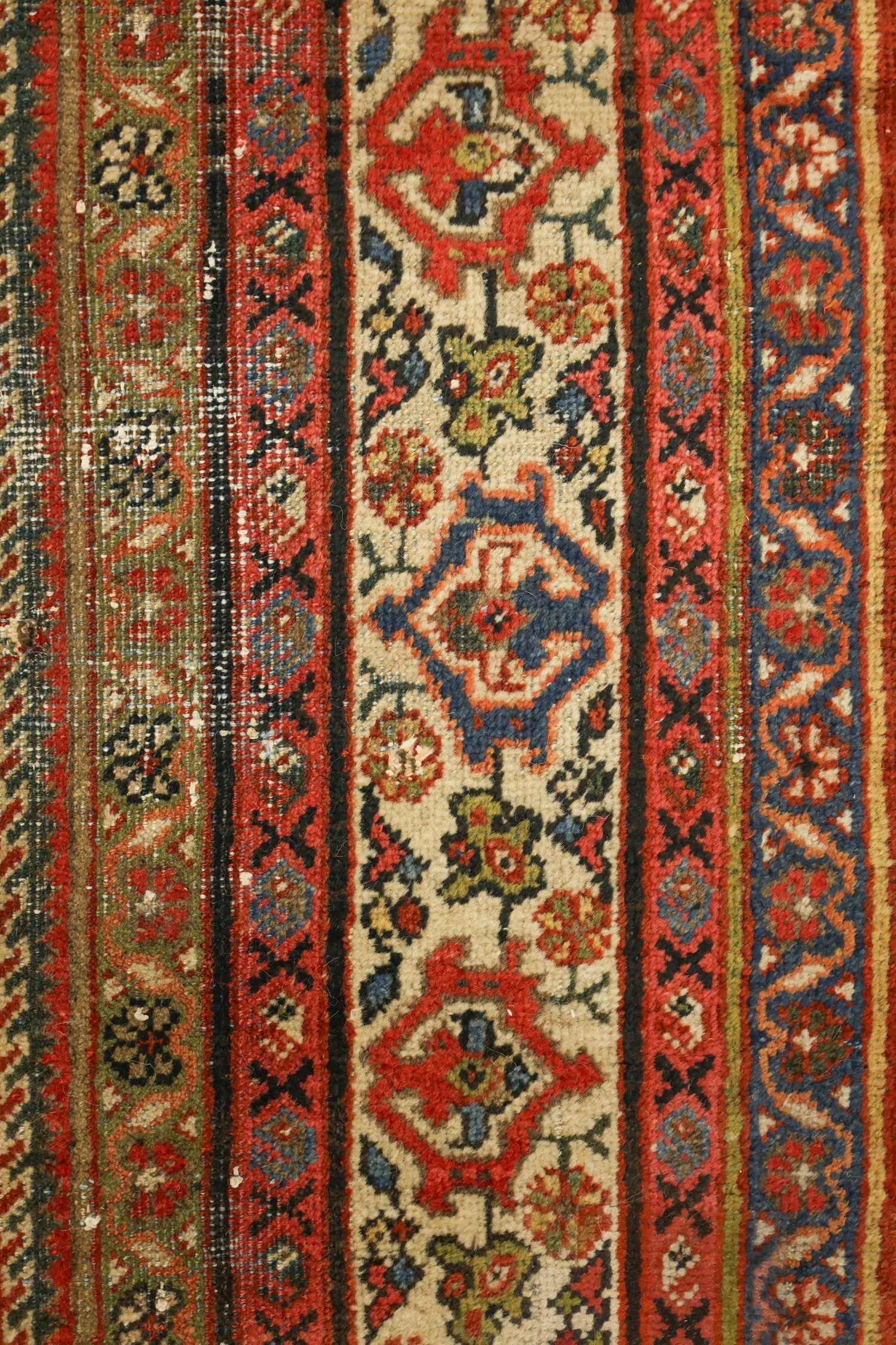 Vintage Mahal Handwoven Traditional Rug, J69504