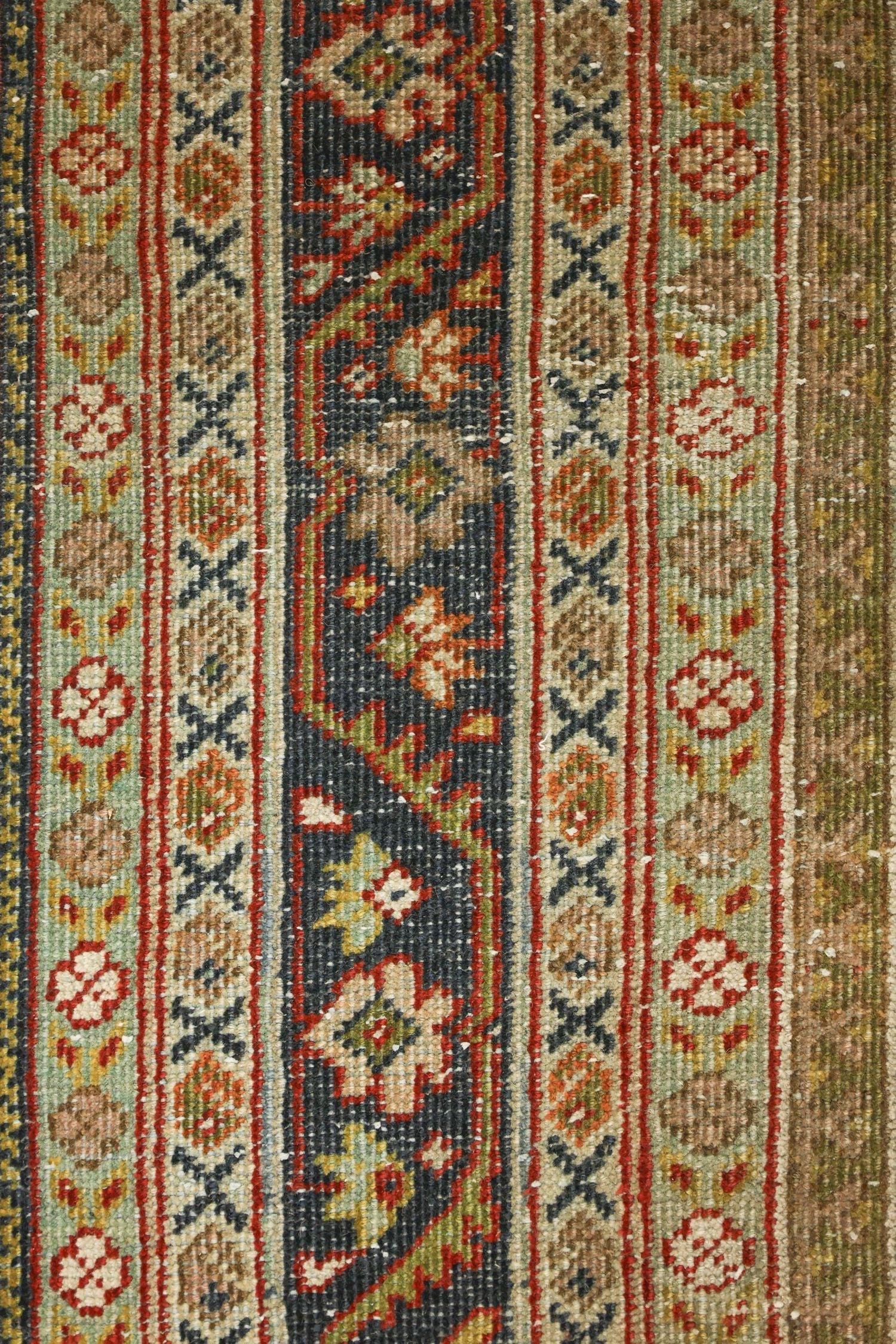 Vintage Mahal Handwoven Traditional Rug, J70378