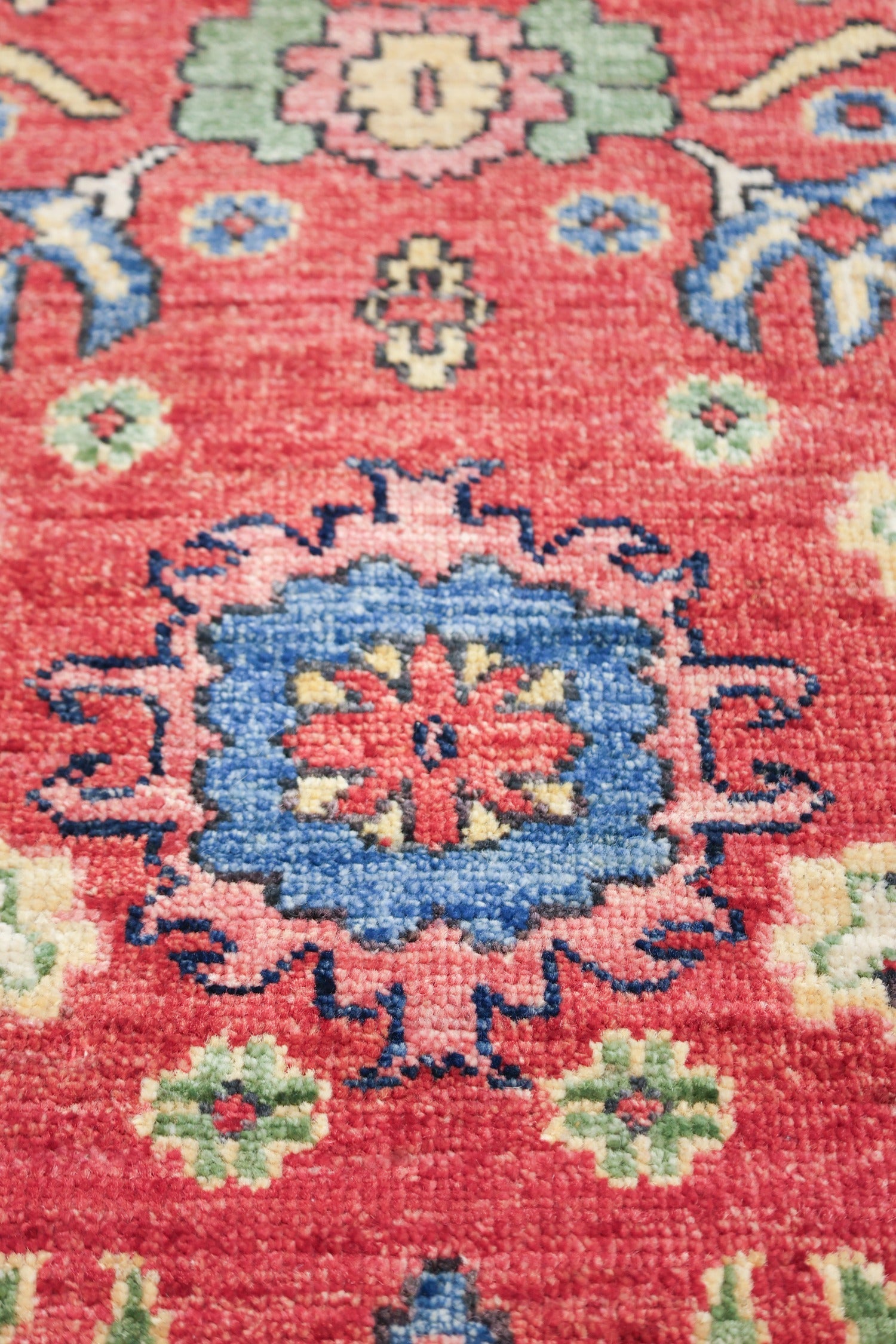 Mahal Handwoven Traditional Rug, J74712