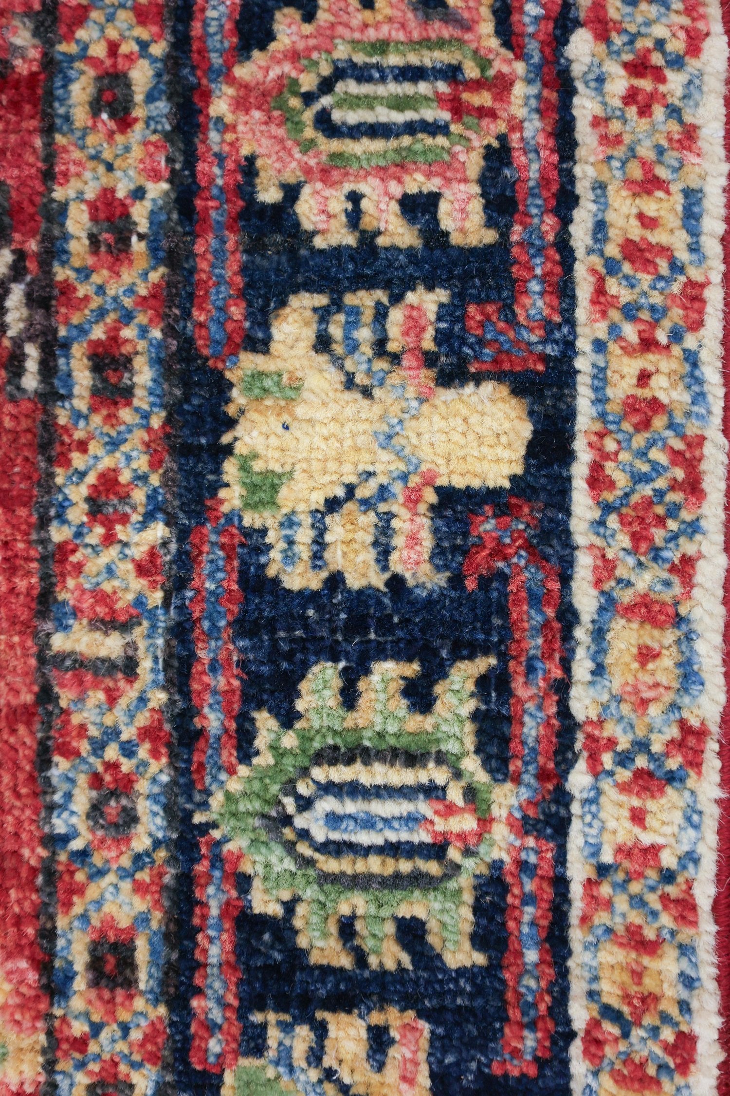 Mahal Handwoven Traditional Rug, J74712