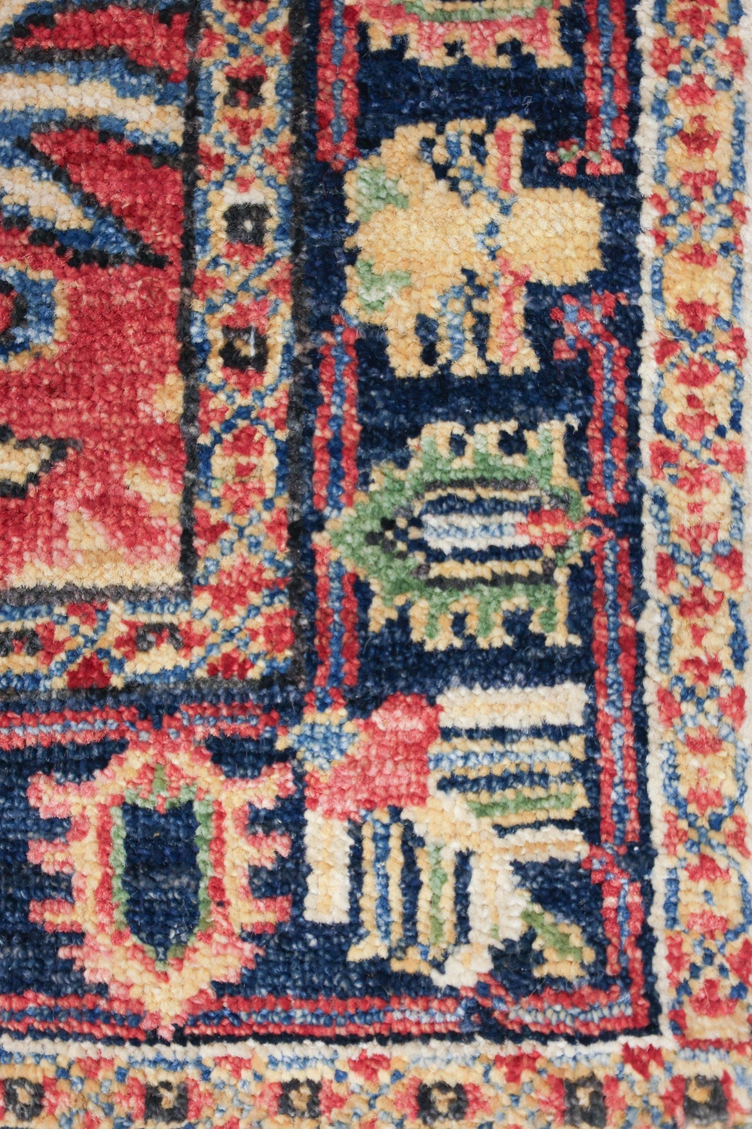 Mahal Handwoven Traditional Rug, J74712