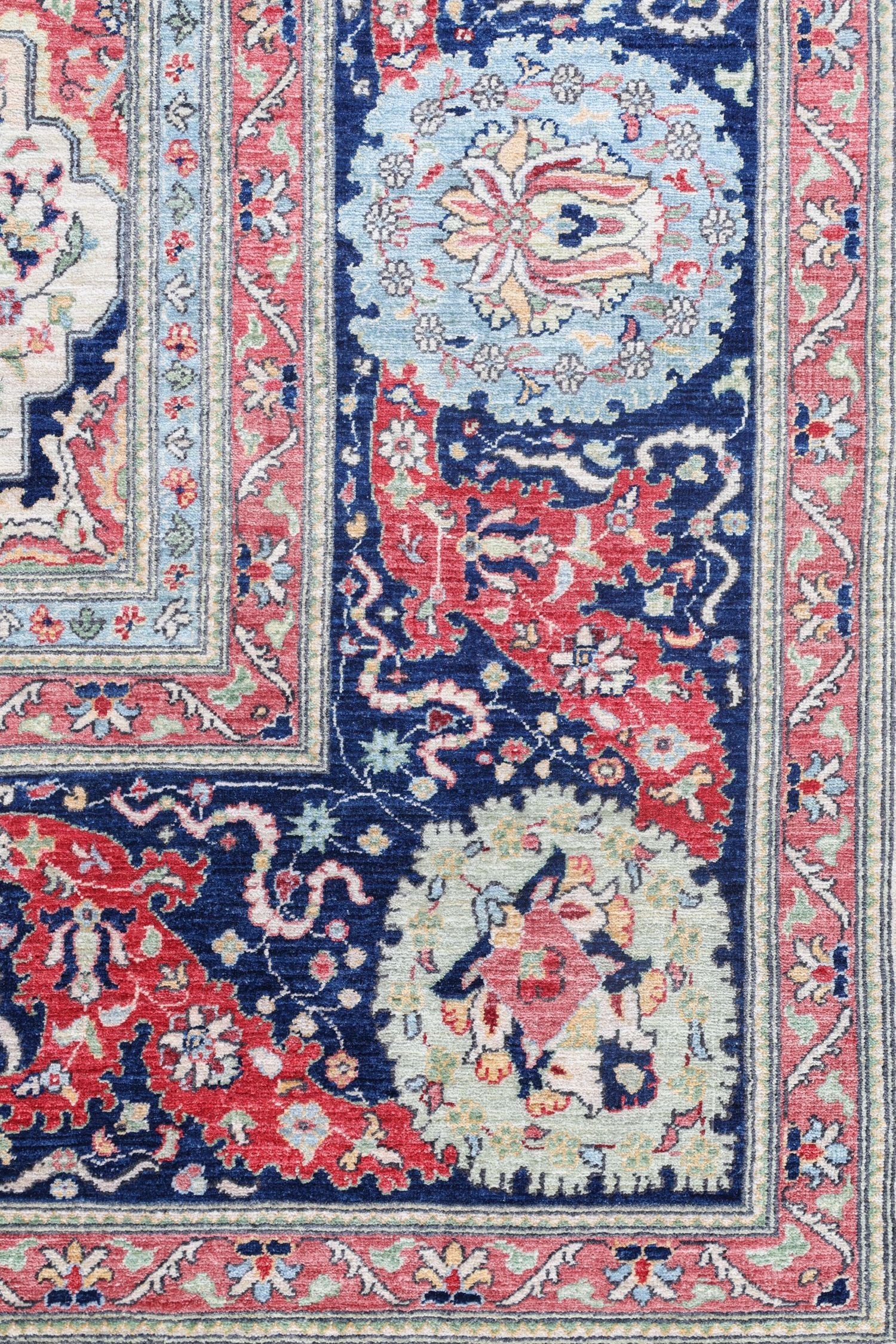 Mohtasham Handwoven Traditional Rug, J74829