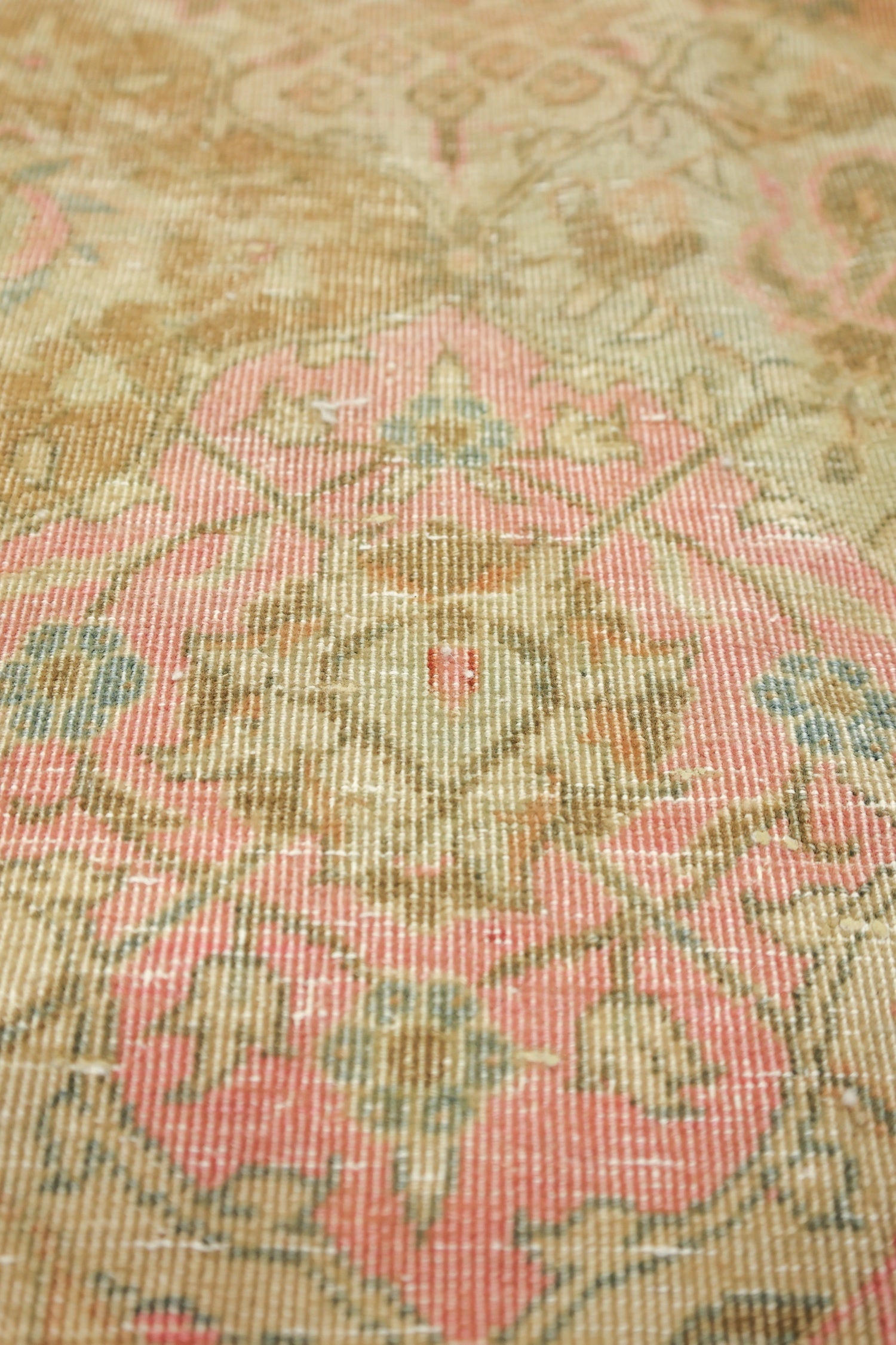 Vintage Petag Tabriz Handwoven Traditional Rug, J68416