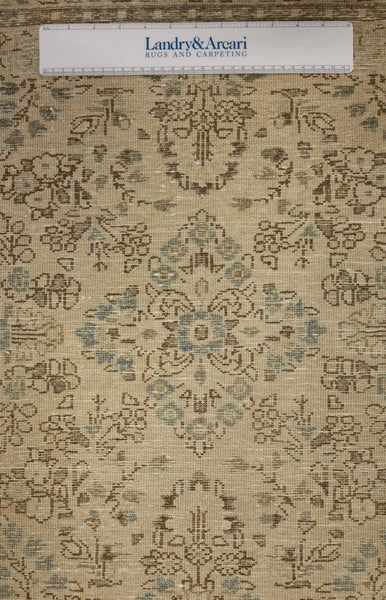 Vintage Sarouk Handwoven Traditional Rug, J73204