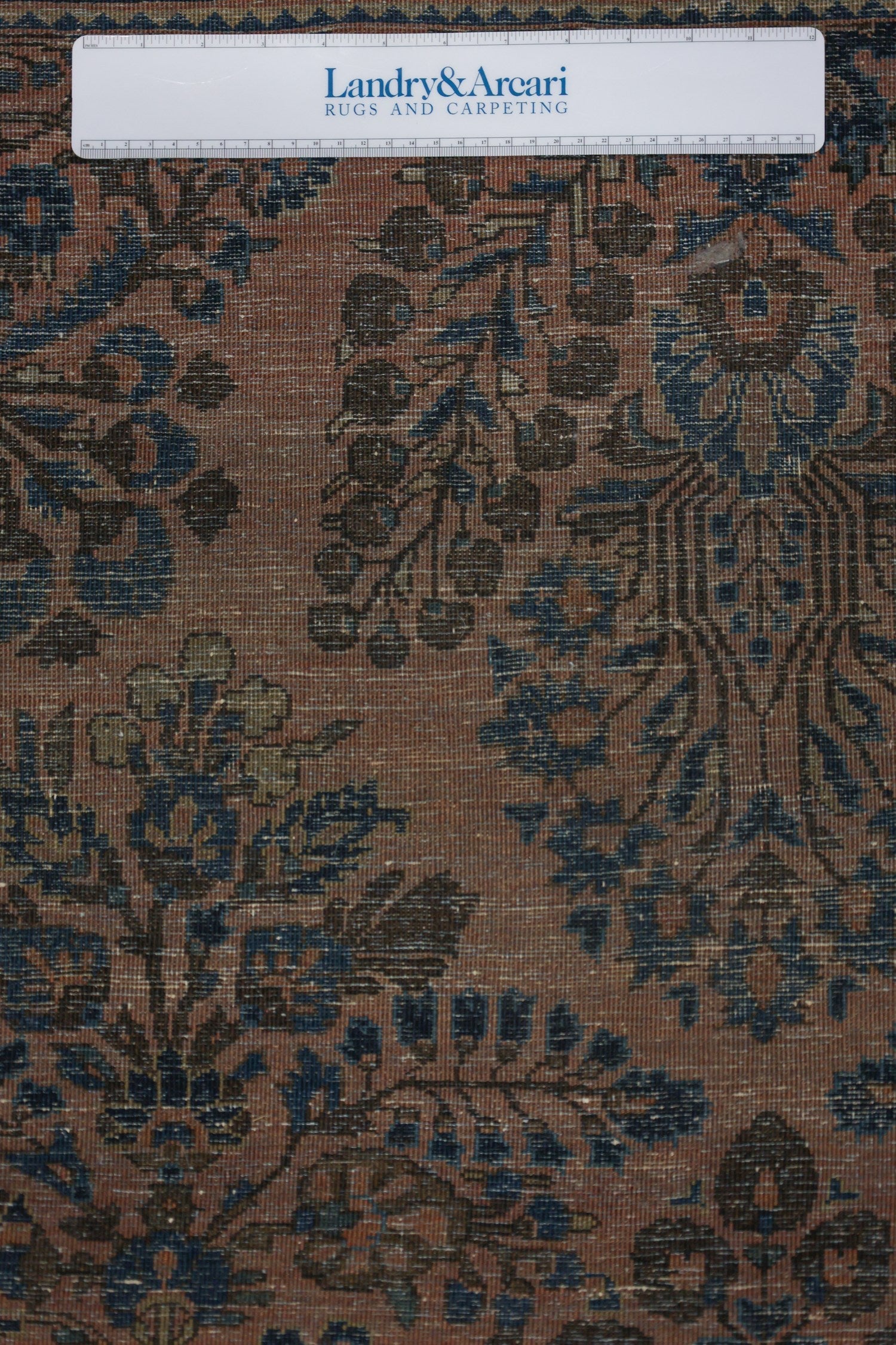 Antique Sarouk Handwoven Traditional Rug, J74042