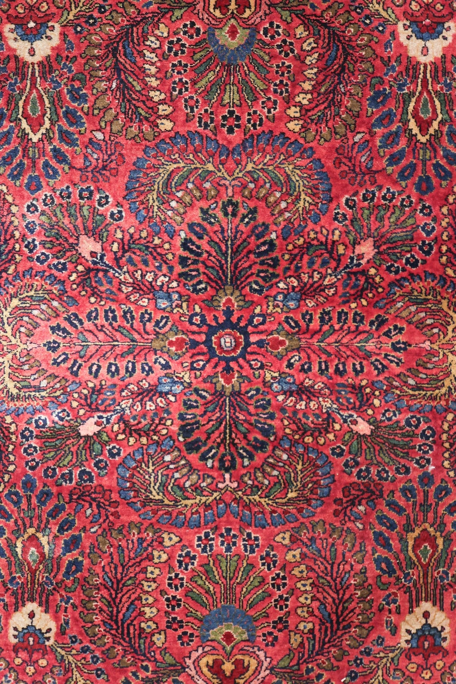 Antique Sarouk Handwoven Traditional Rug, J76414