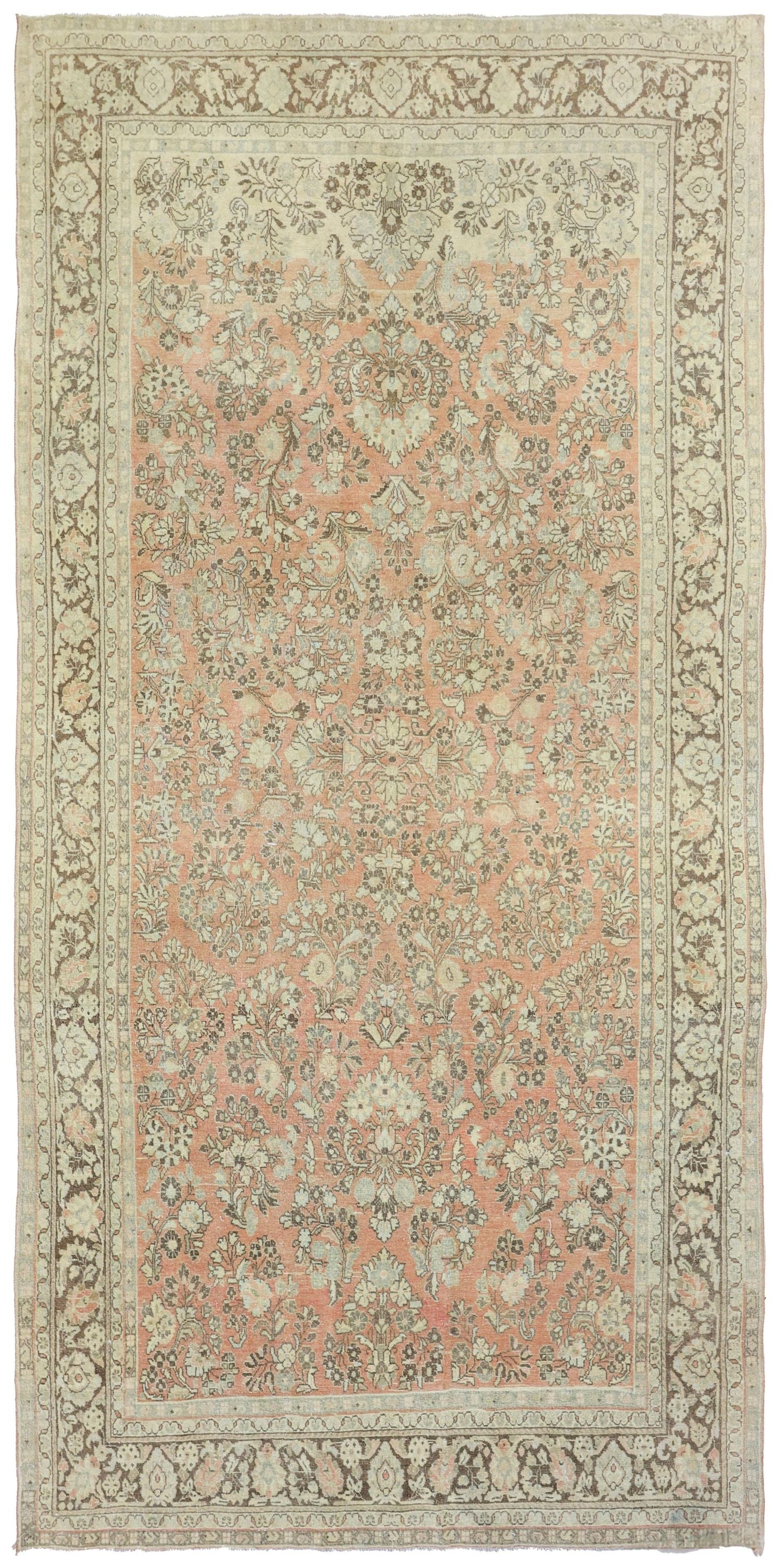 Vintage Sarouk Handwoven Traditional Rug