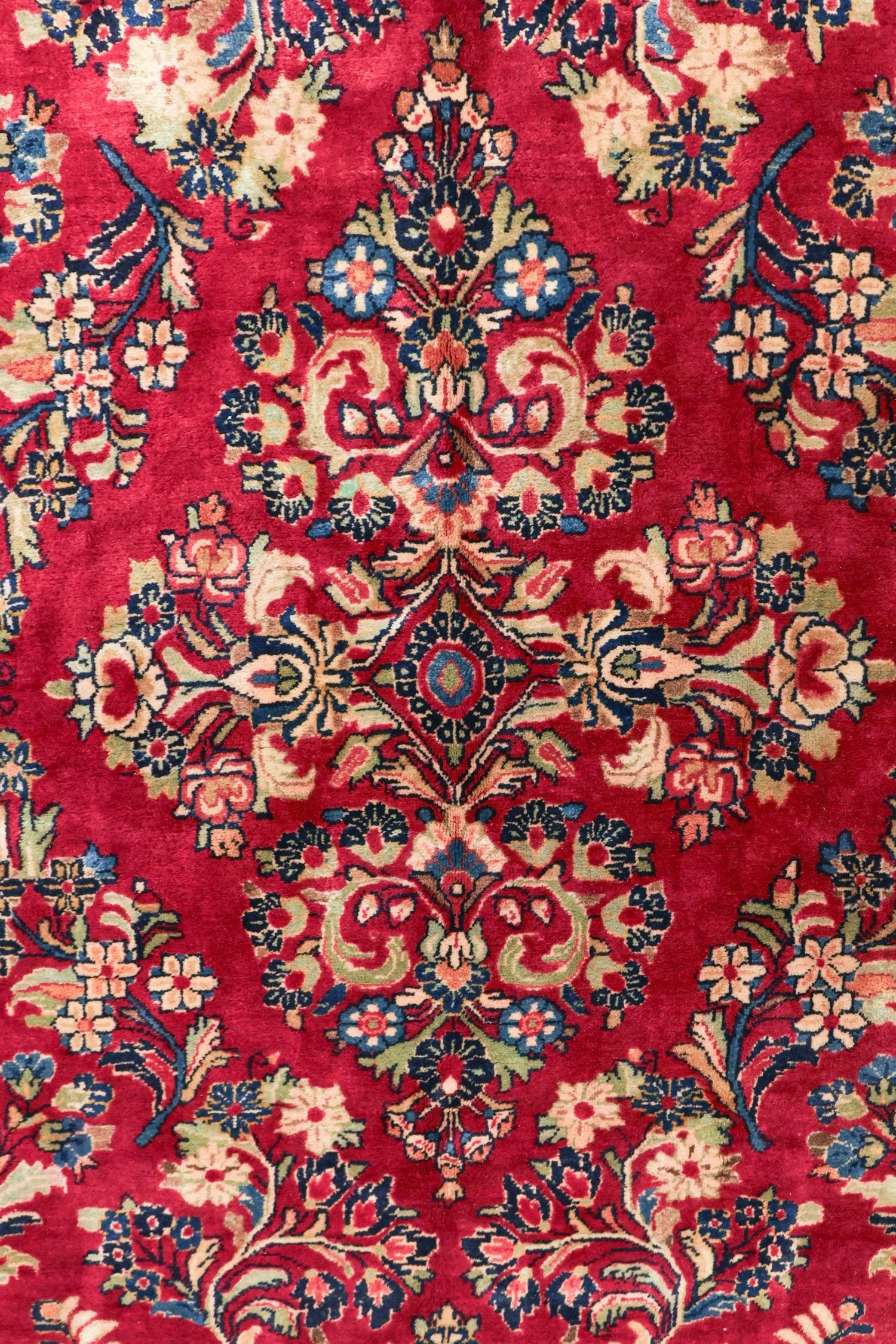 Antique Sarouk Handwoven Traditional Rug, J72116