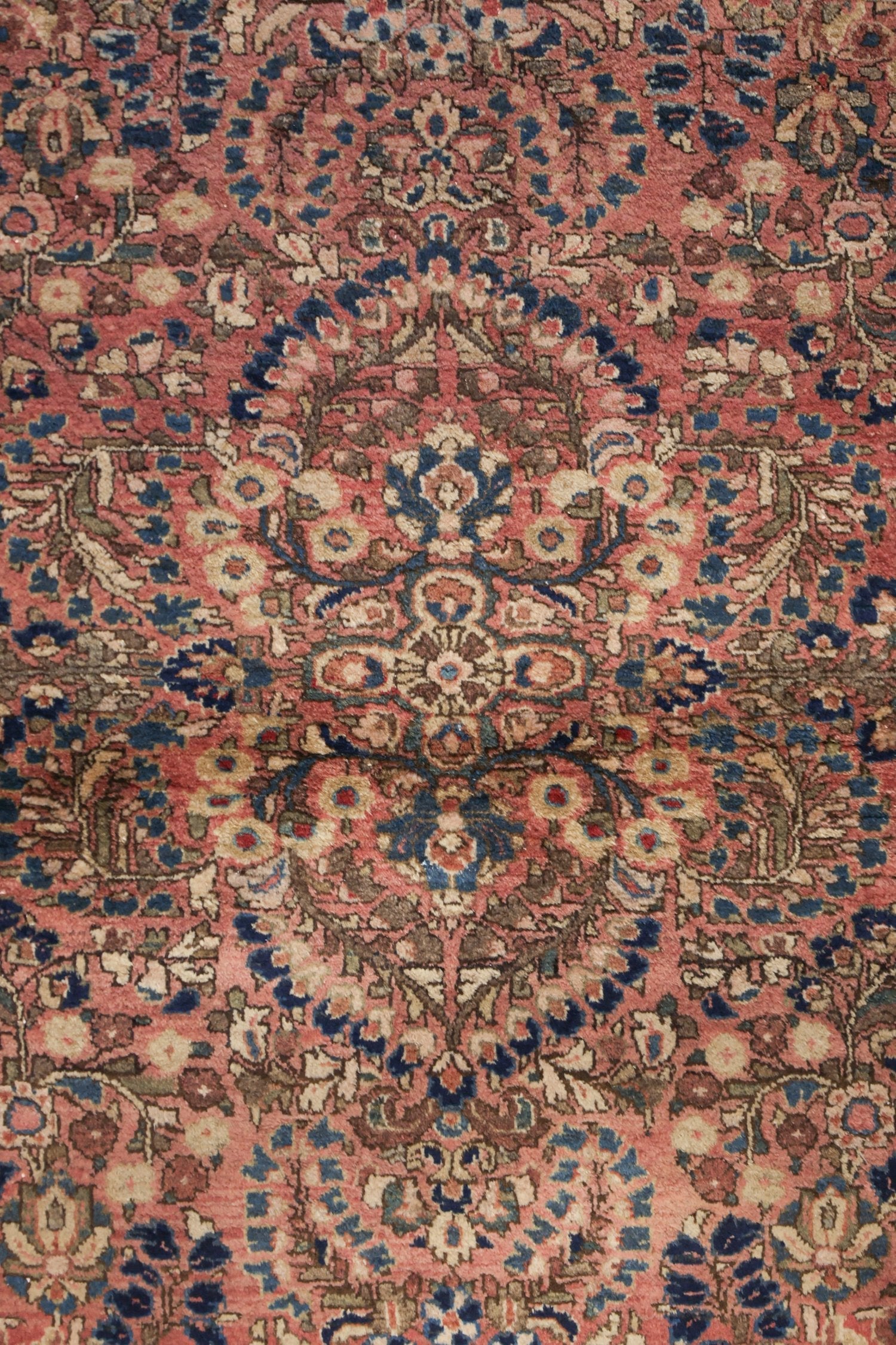 Antique Sarouk Handwoven Traditional Rug, J72134