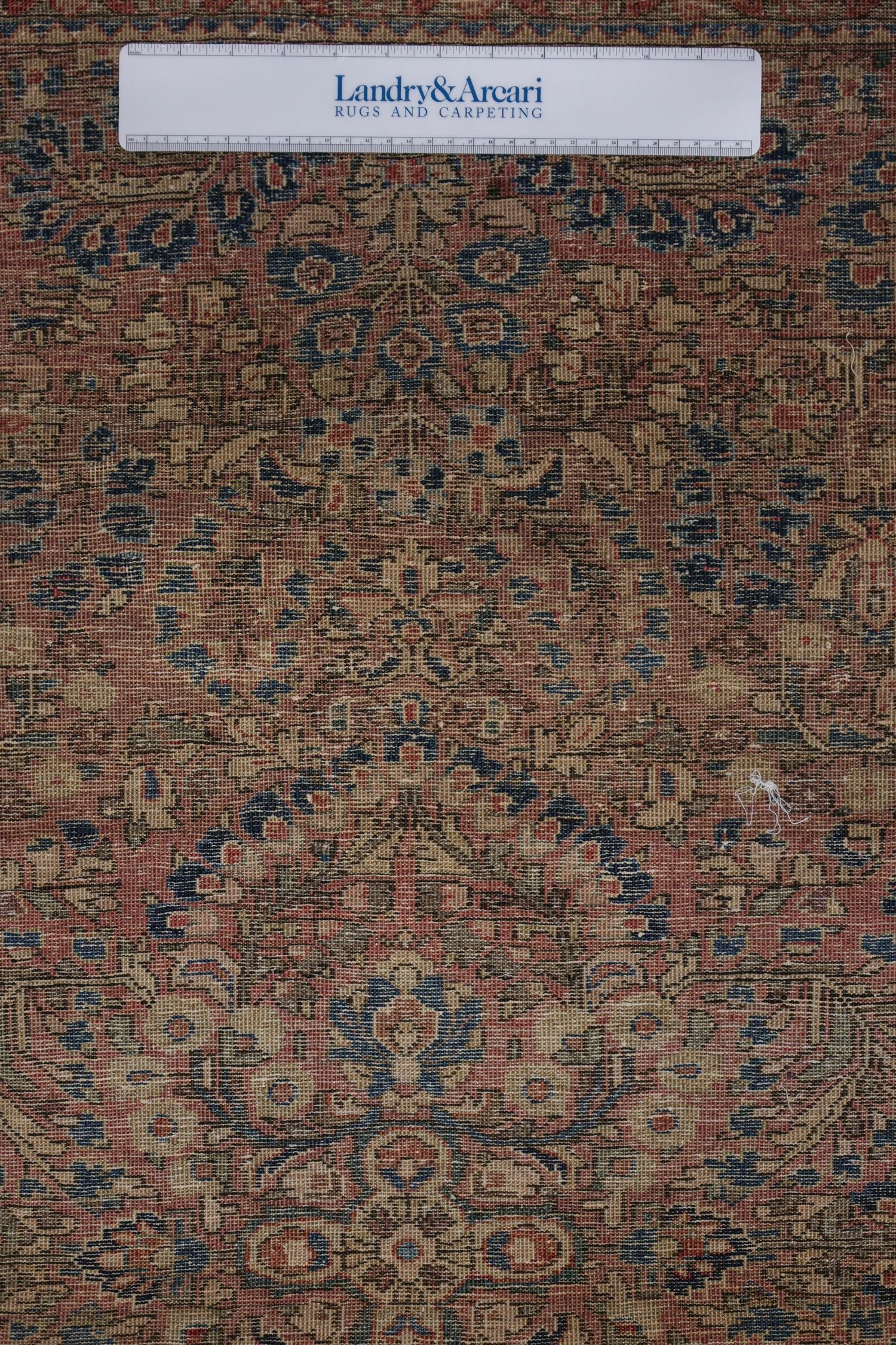 Antique Sarouk Handwoven Traditional Rug, J72134