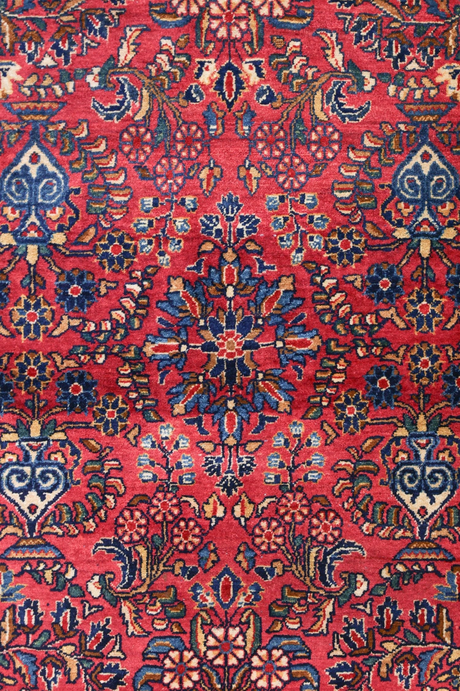 Antique Sarouk Handwoven Traditional Rug, J72136