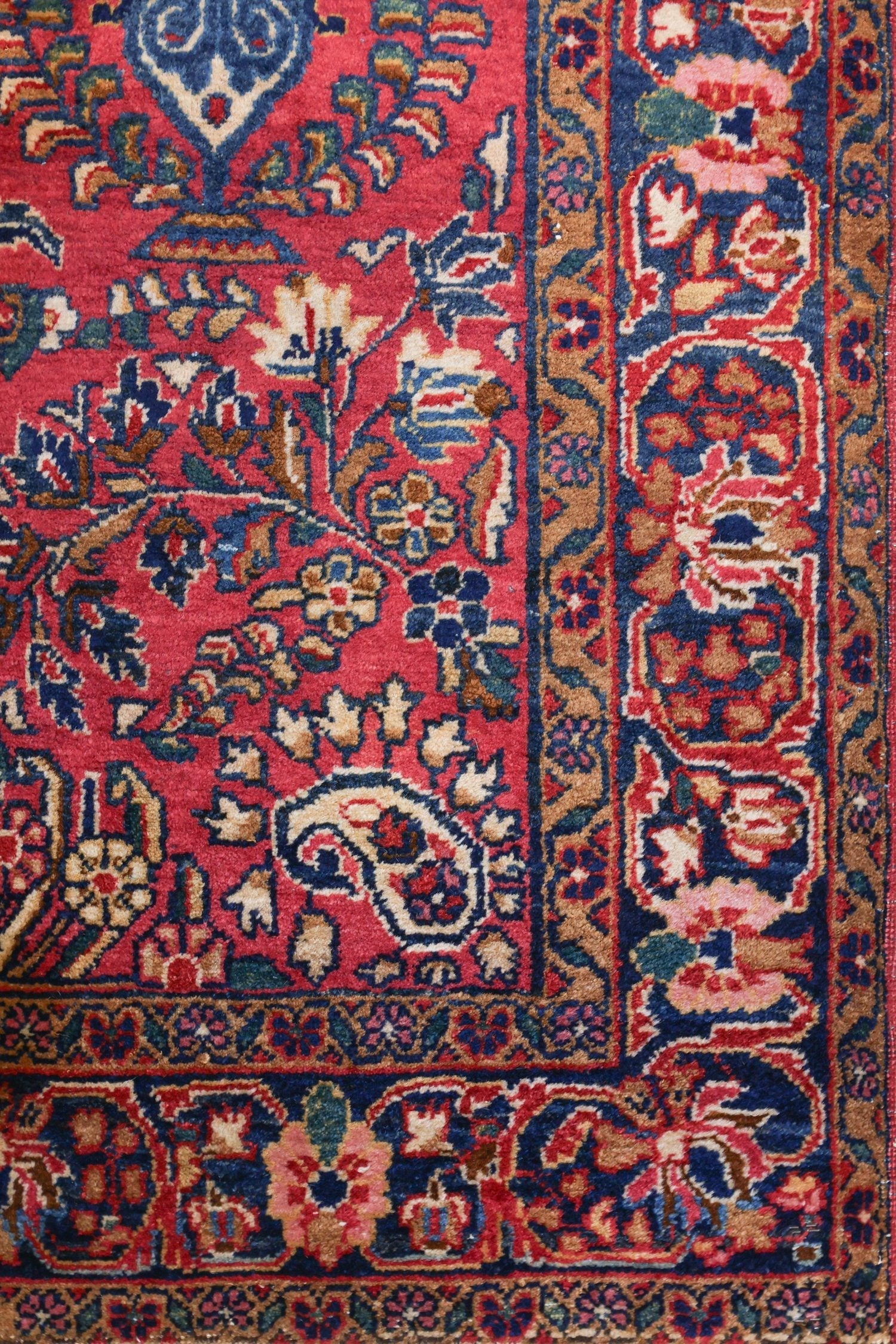 Antique Sarouk Handwoven Traditional Rug, J72136