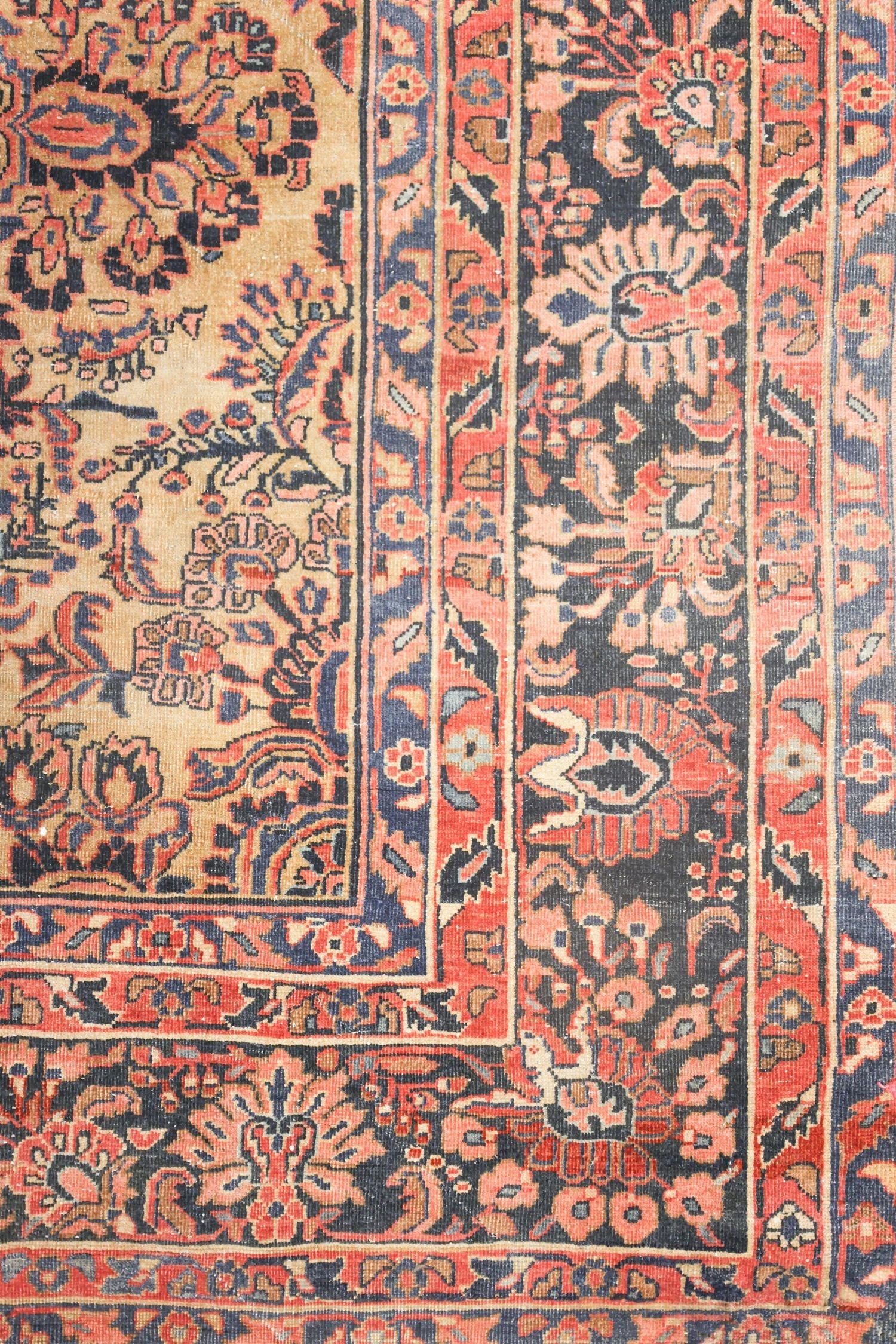 Vintage Sarouk Handwoven Traditional Rug, J73250