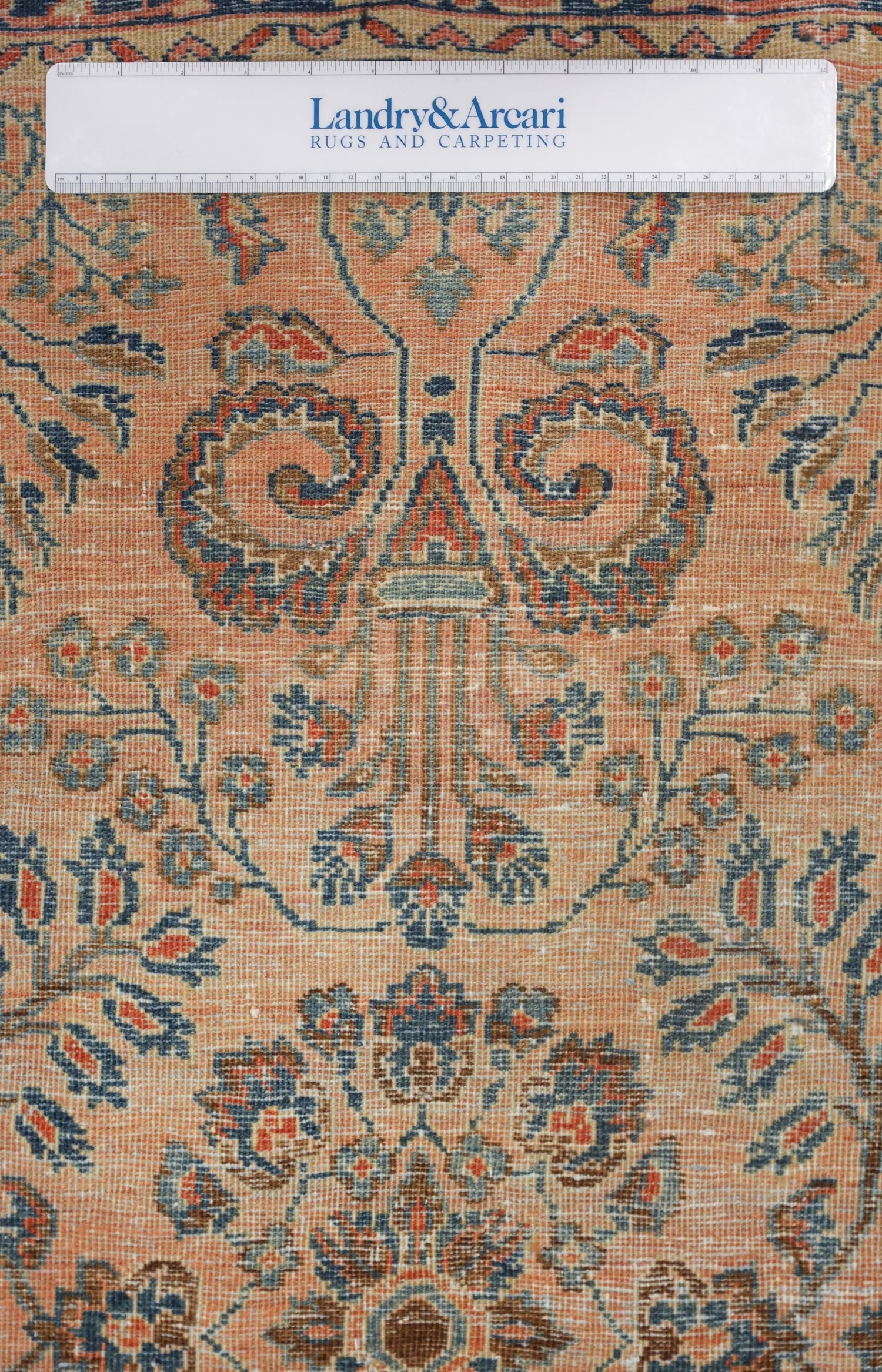 Vintage Sarouk Handwoven Traditional Rug, J73308