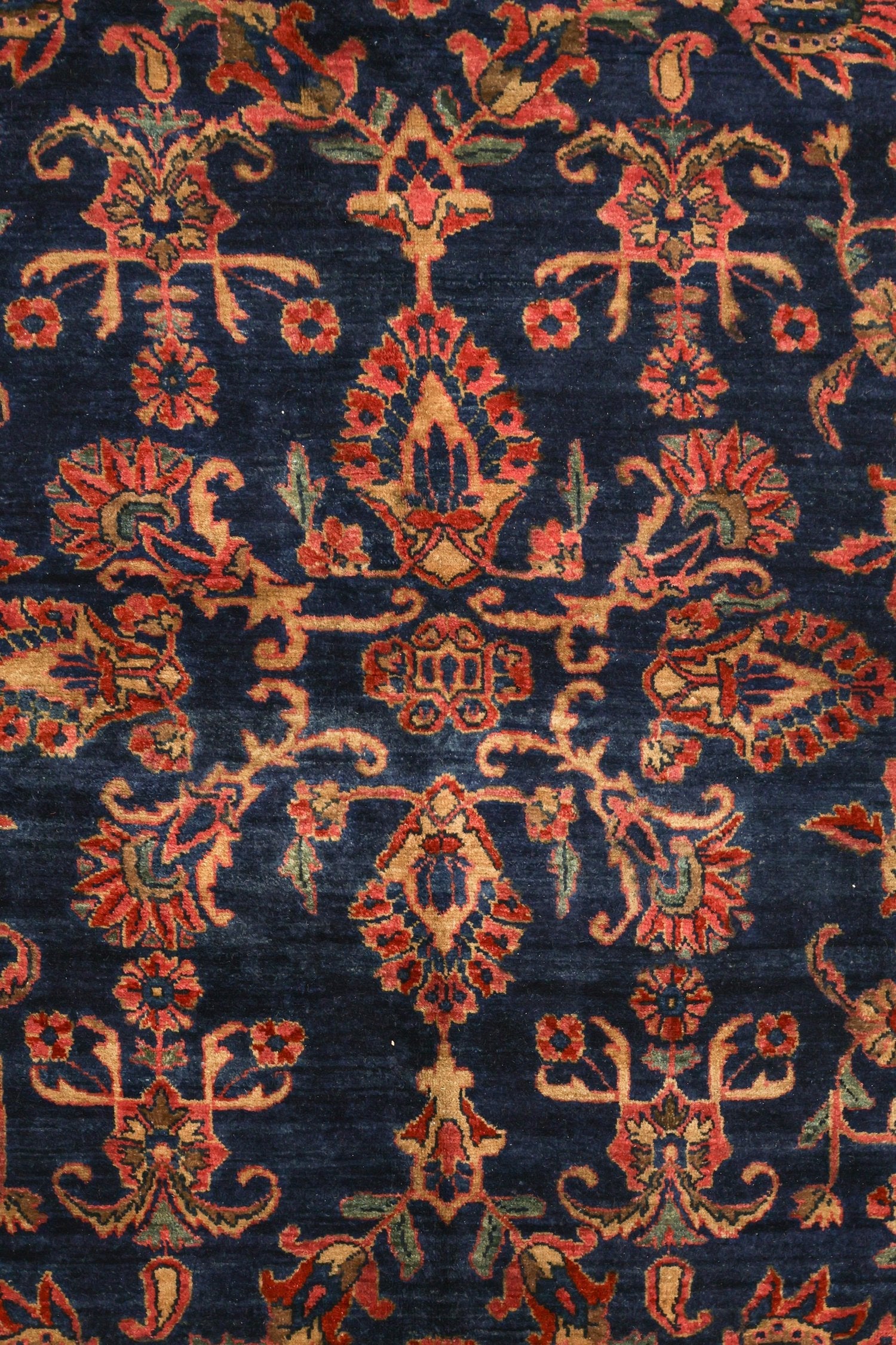 Antique Sarouk Handwoven Traditional Rug, J76679