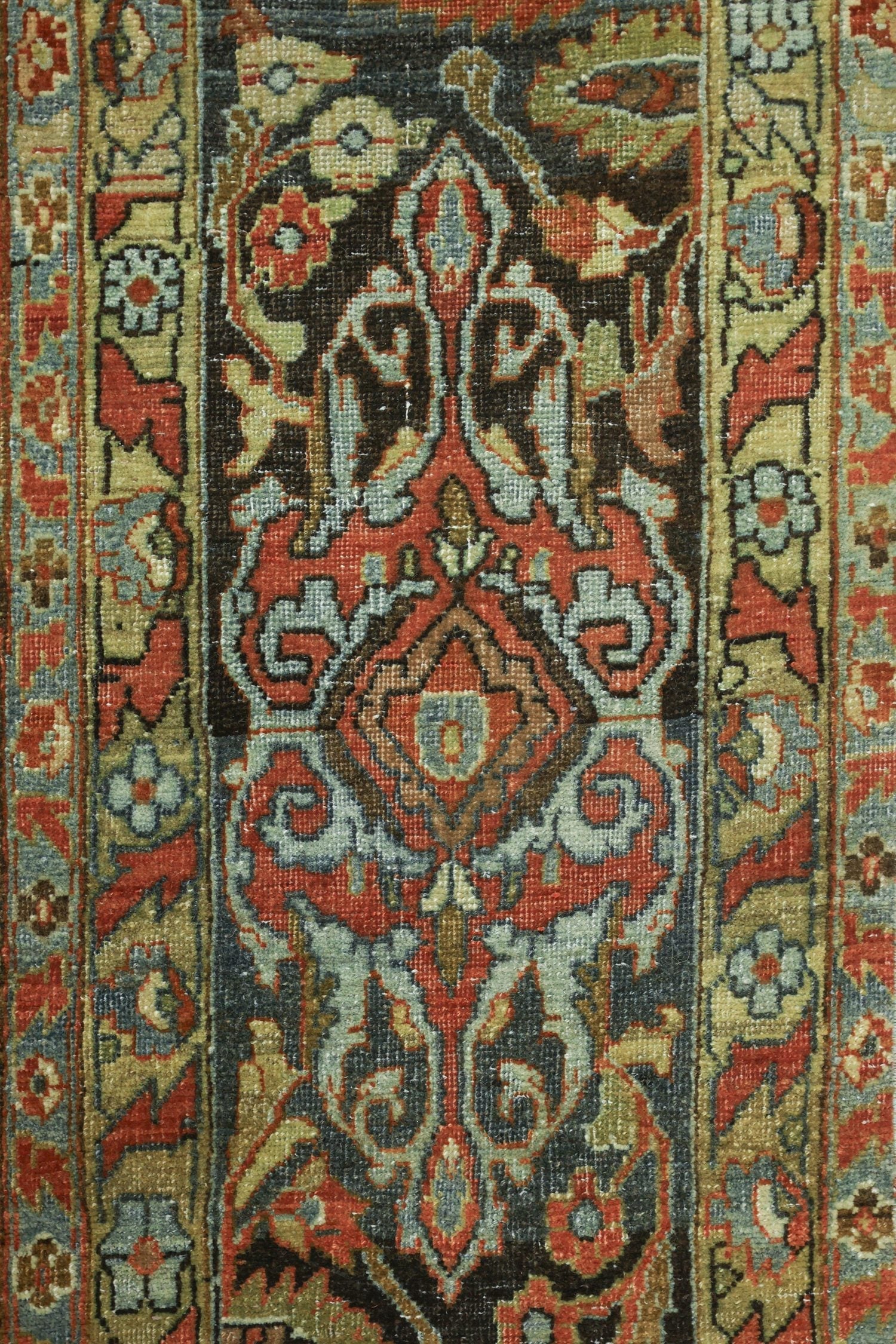 Vintage Sarouk Handwoven Traditional Rug, J76688