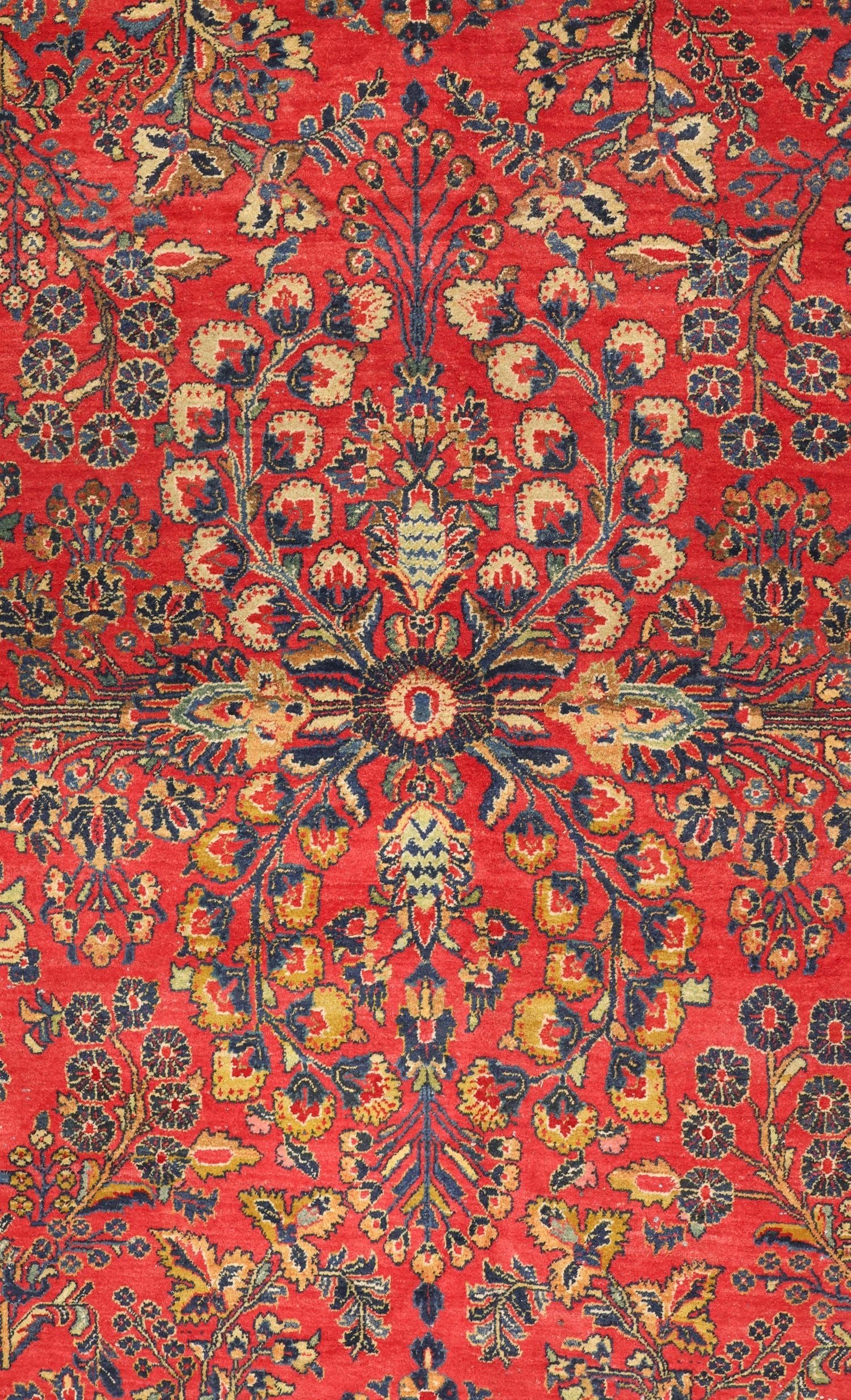 Antique Sarouk Handwoven Traditional Rug, J76845