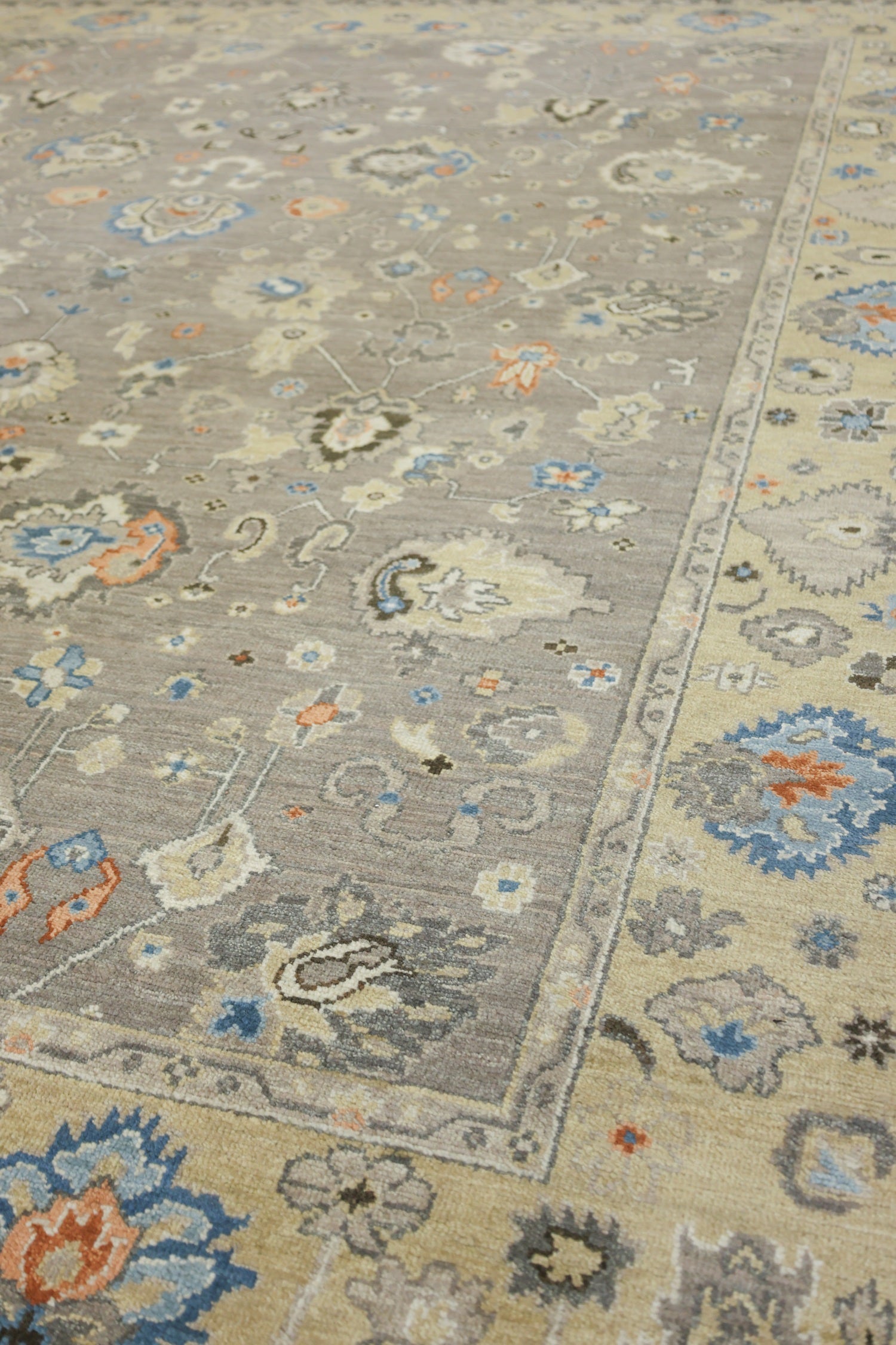 Sultanabad Handwoven Traditional Rug, J75771