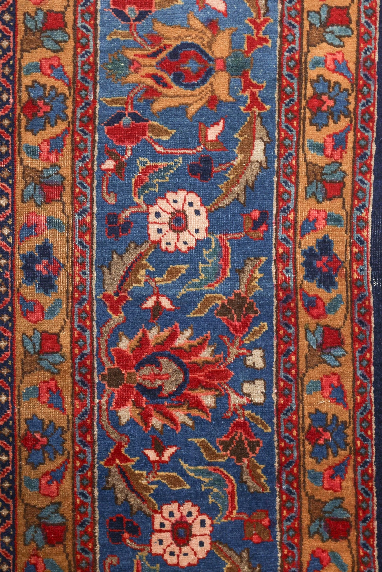 Antique Tabriz Handwoven Traditional Rug, J70427