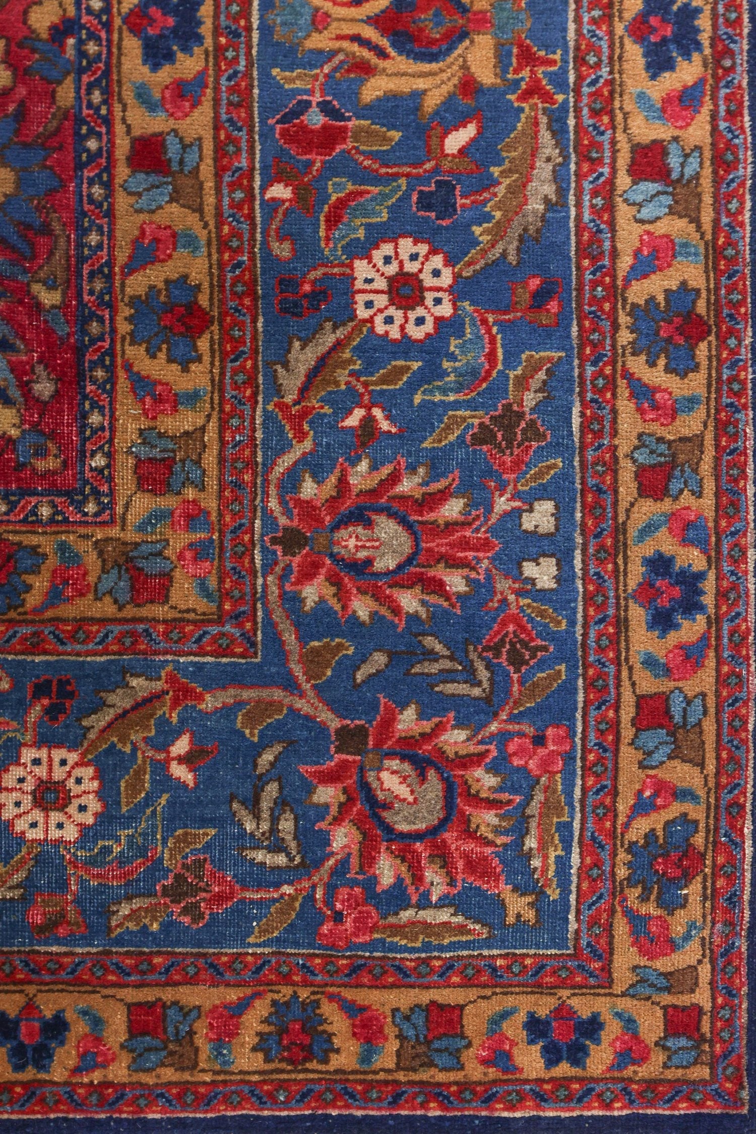 Antique Tabriz Handwoven Traditional Rug, J70427