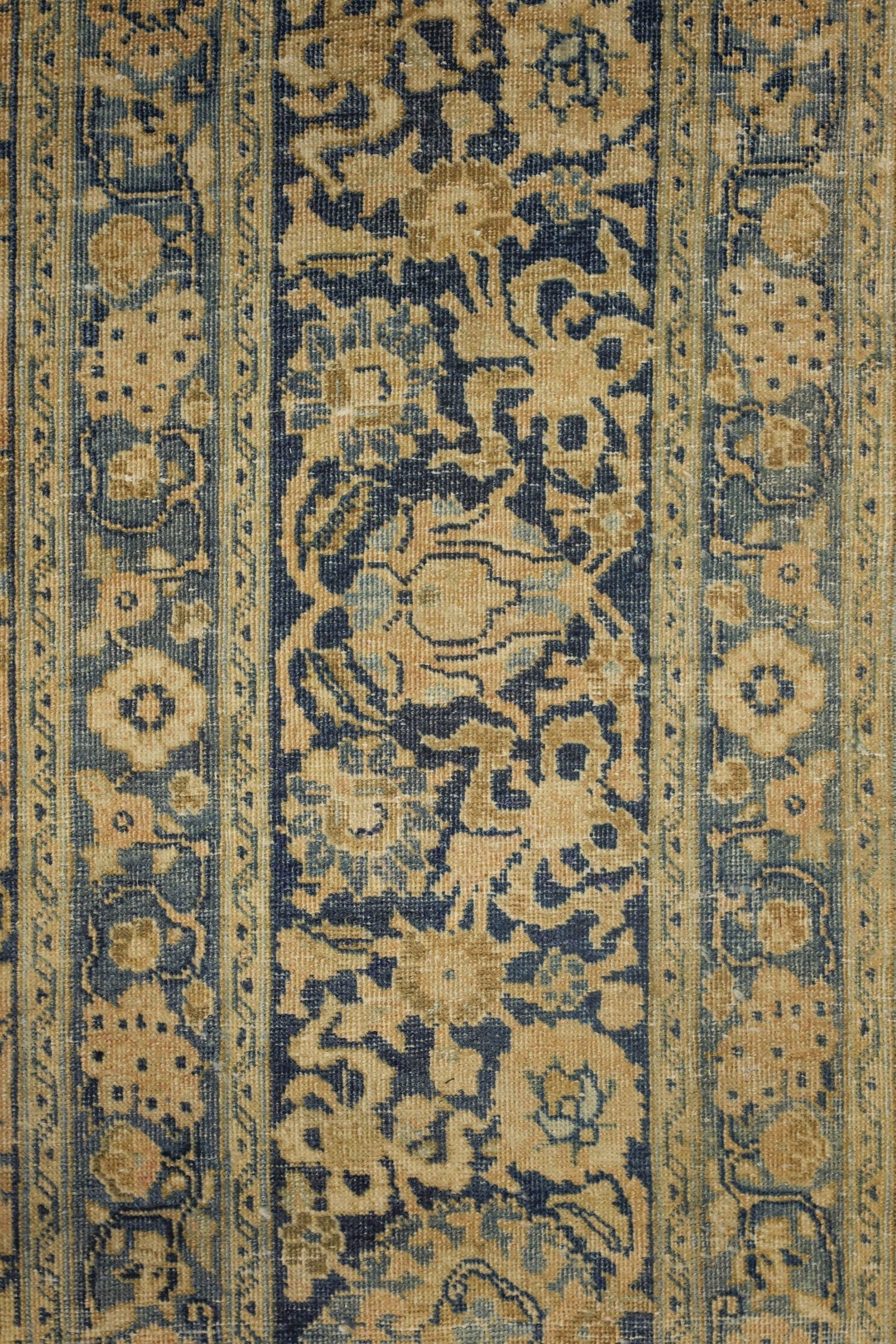 Vintage Tabriz Handwoven Traditional Rug, J74038