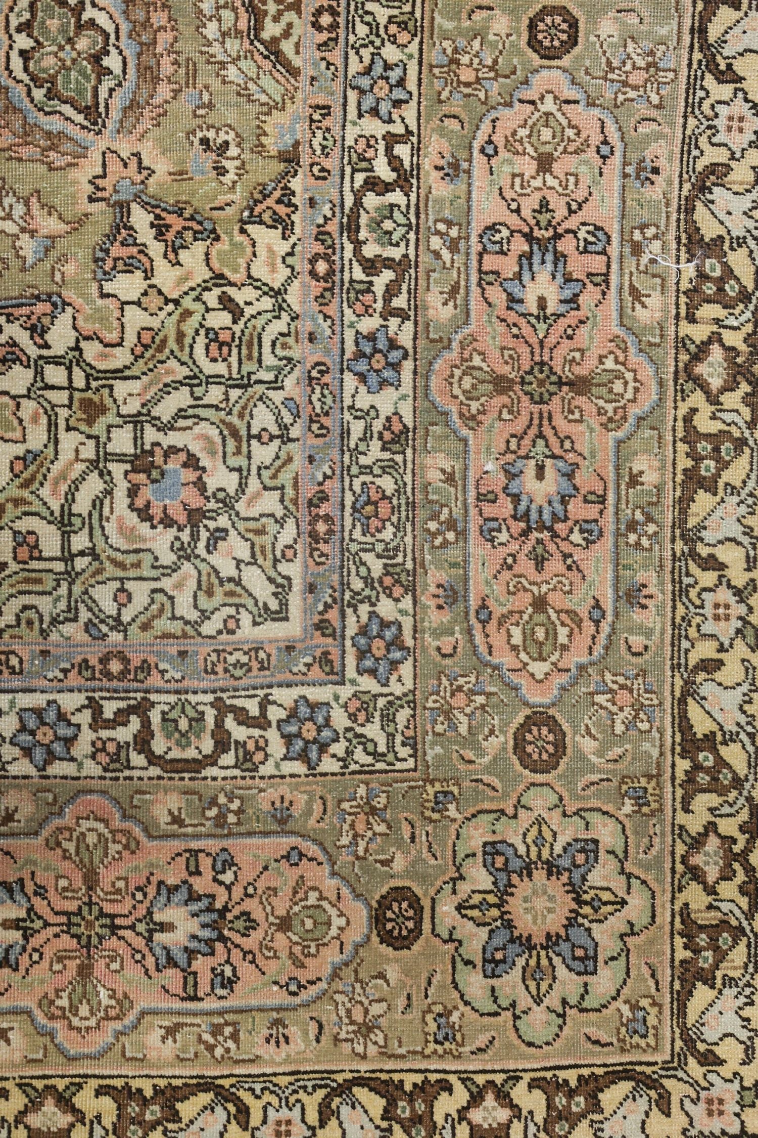 Vintage Tabriz Handwoven Traditional Rug, J75135