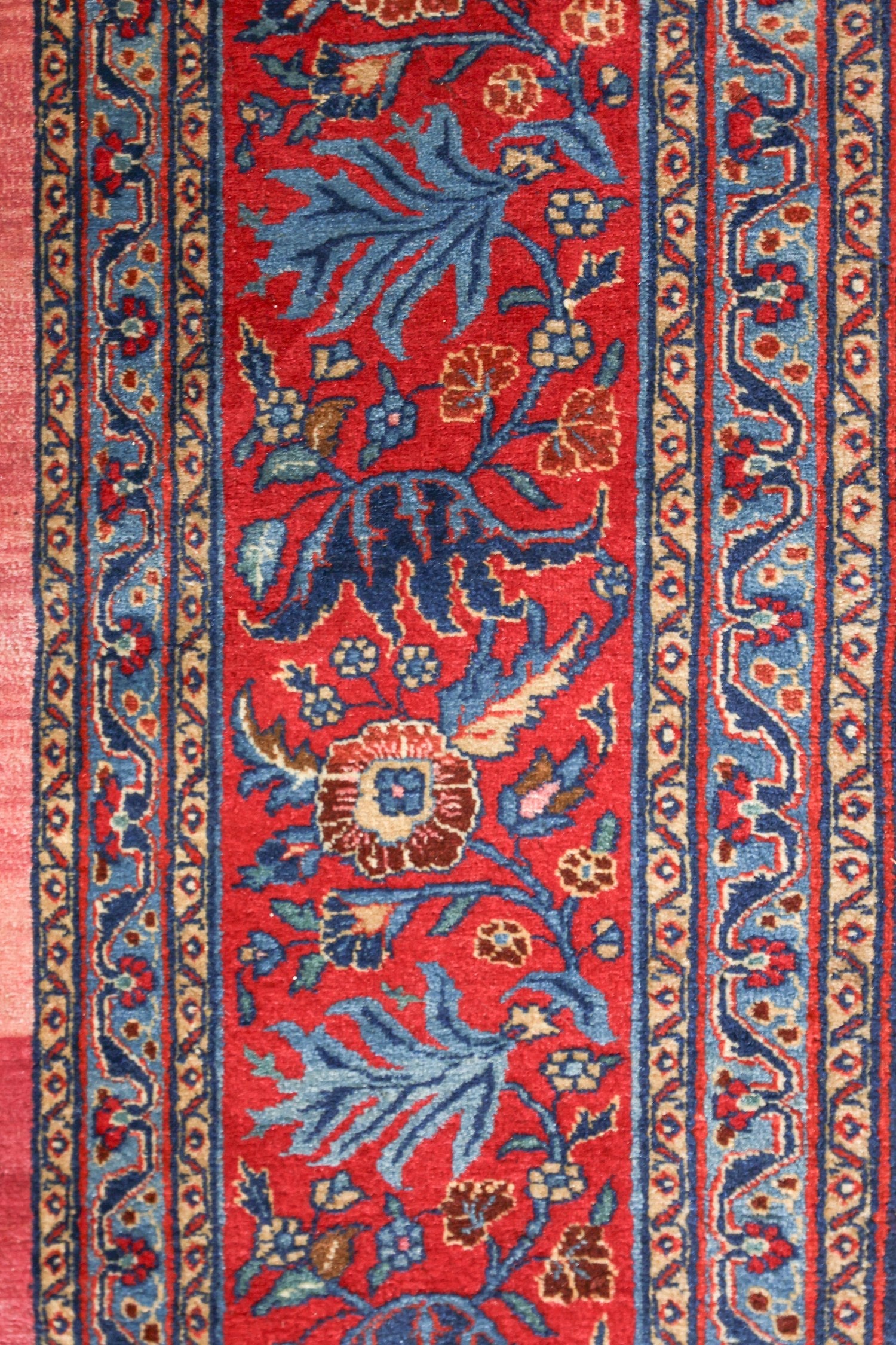 Antique Tabriz Handwoven Traditional Rug, J75584